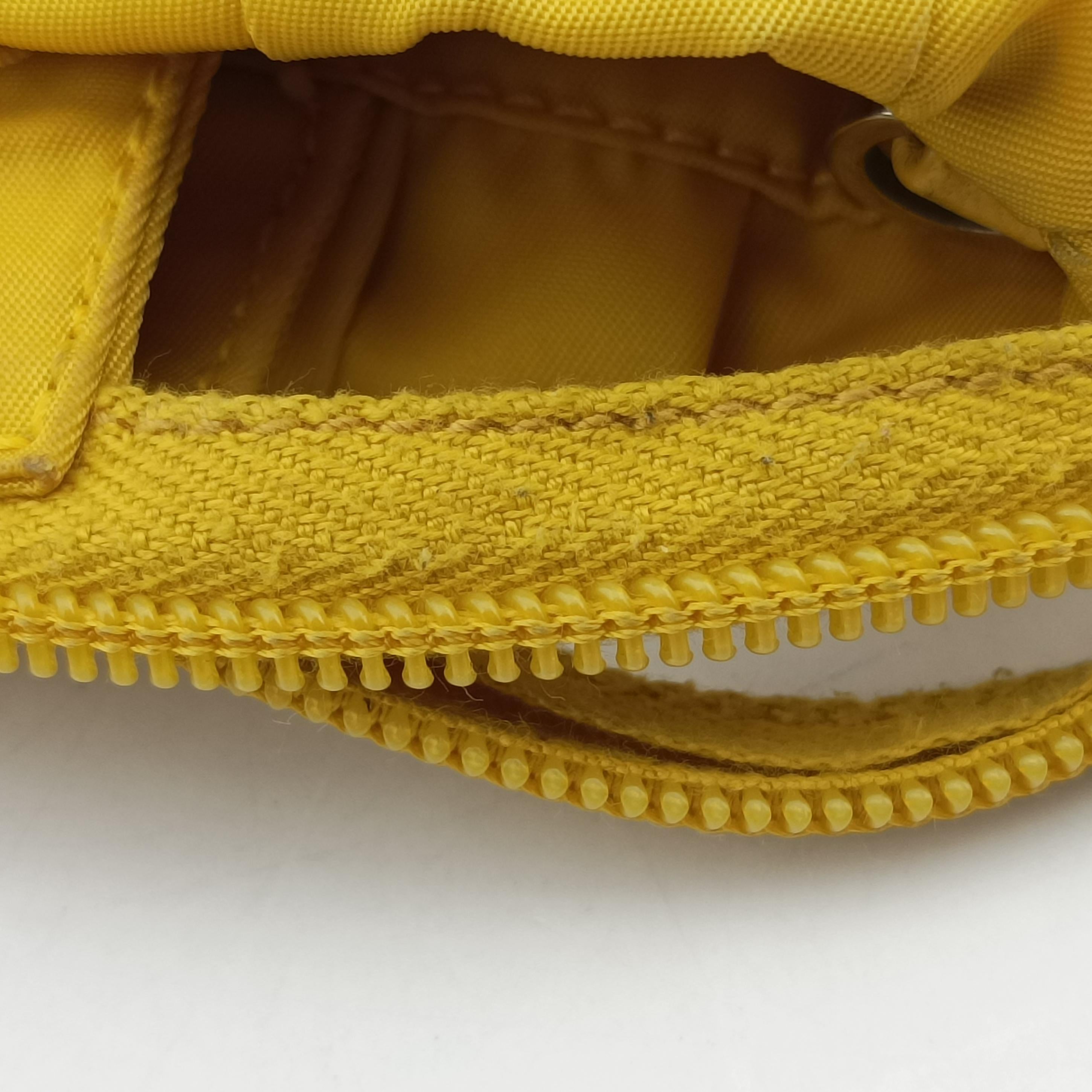 Secondhand Prada Tessuto Gaufre Yellow nylon  shoulderbag | stylenewstar