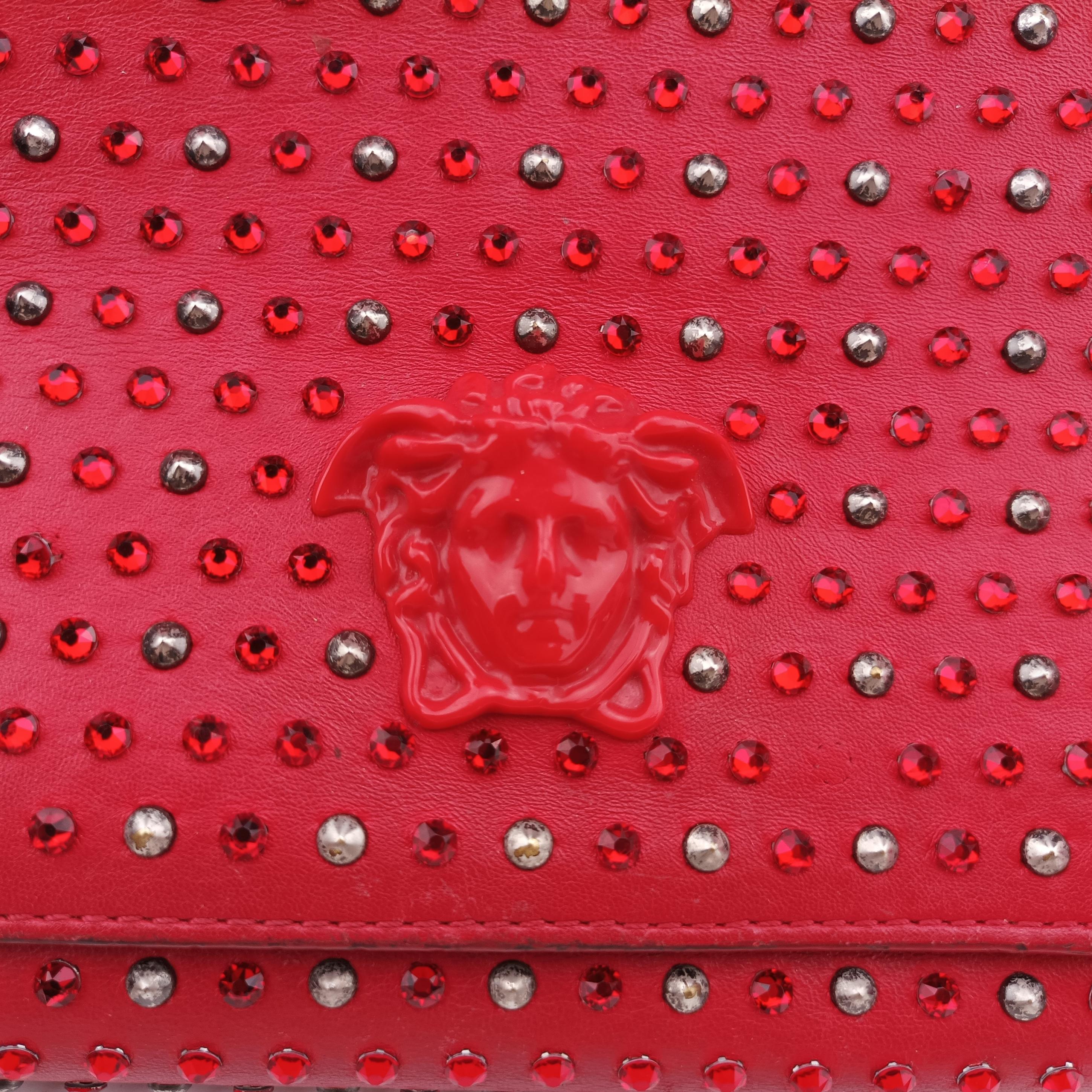 Pre-owned VERSACE Studded Palazzo medusa Red Leather  shoulderbag | stylenewstar