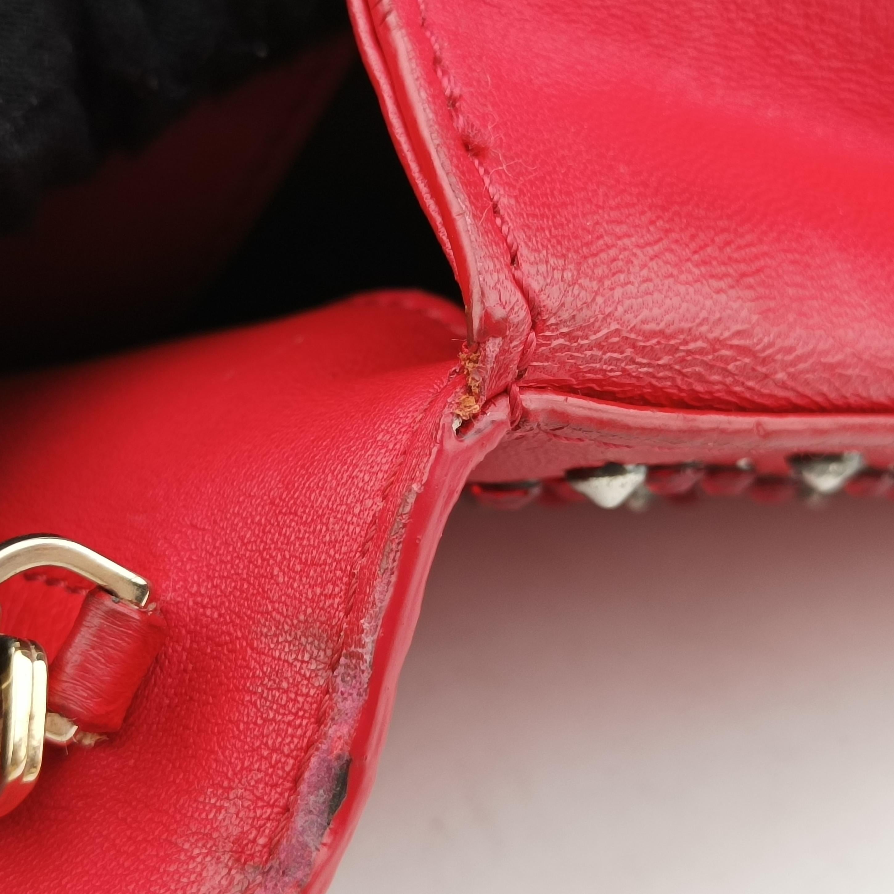 Pre-owned VERSACE Studded Palazzo medusa Red Leather  shoulderbag | stylenewstar