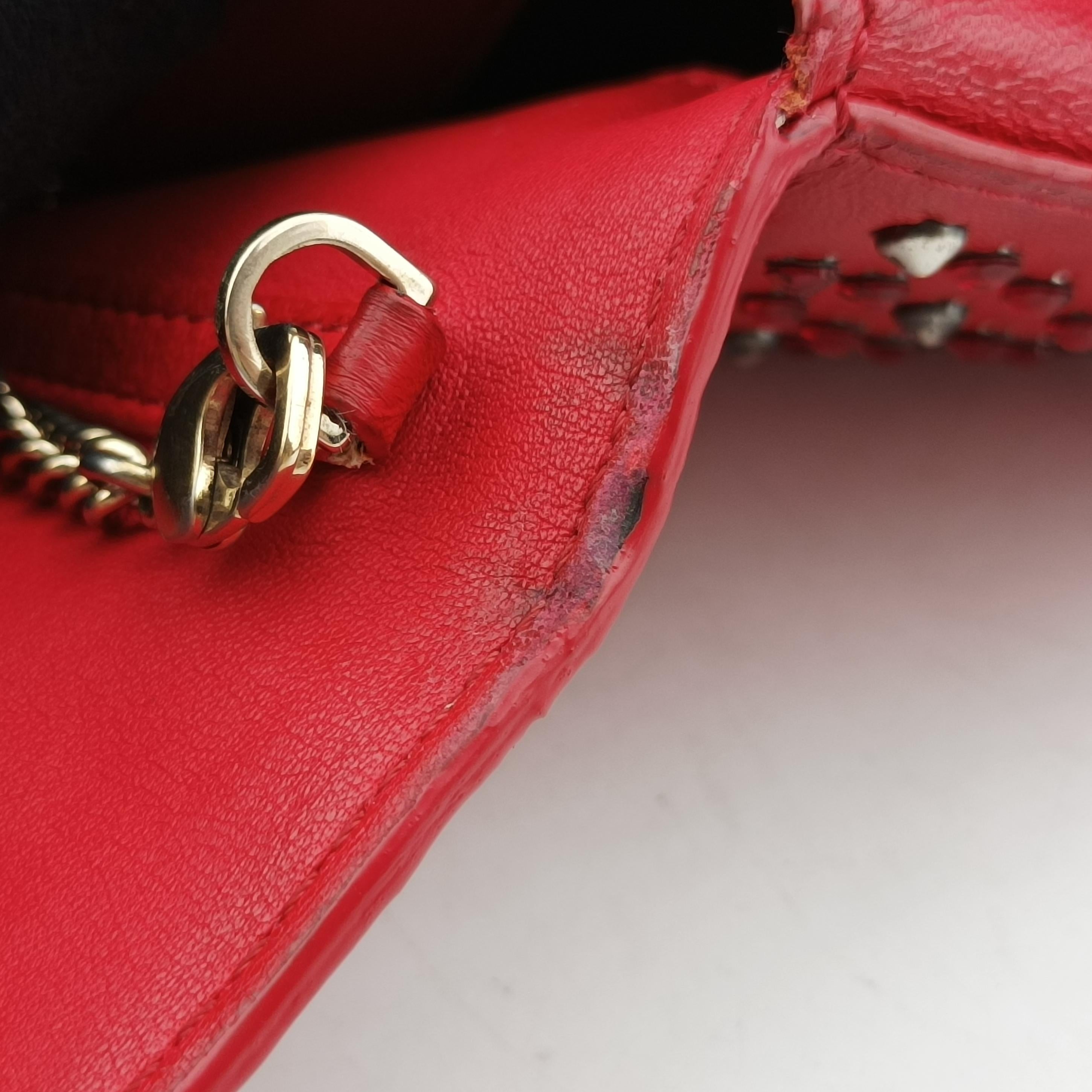 Pre-owned VERSACE Studded Palazzo medusa Red Leather  shoulderbag | stylenewstar