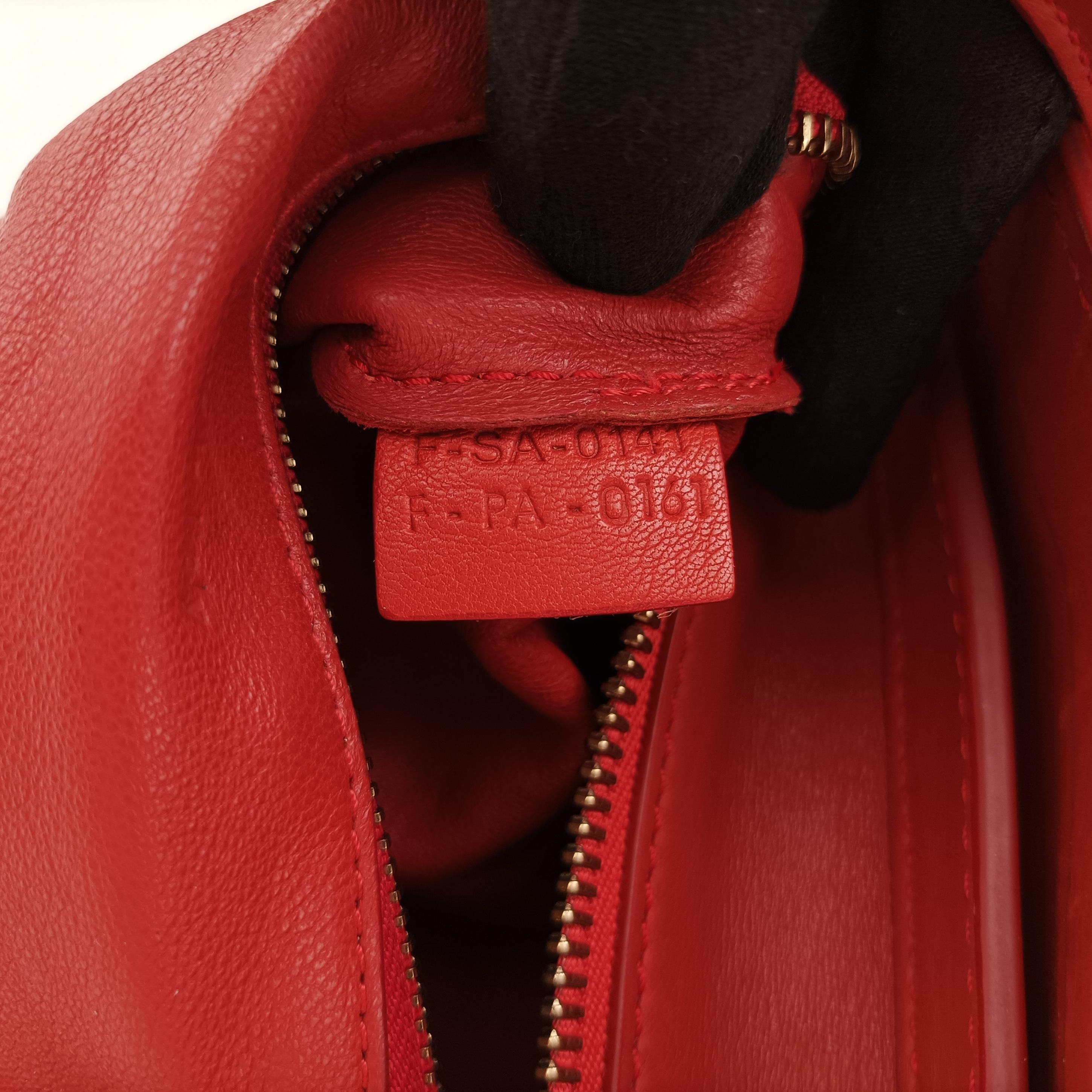 Pre-owned Celine Luggage Mini Shopper Red Leather  handbag | stylenewstar