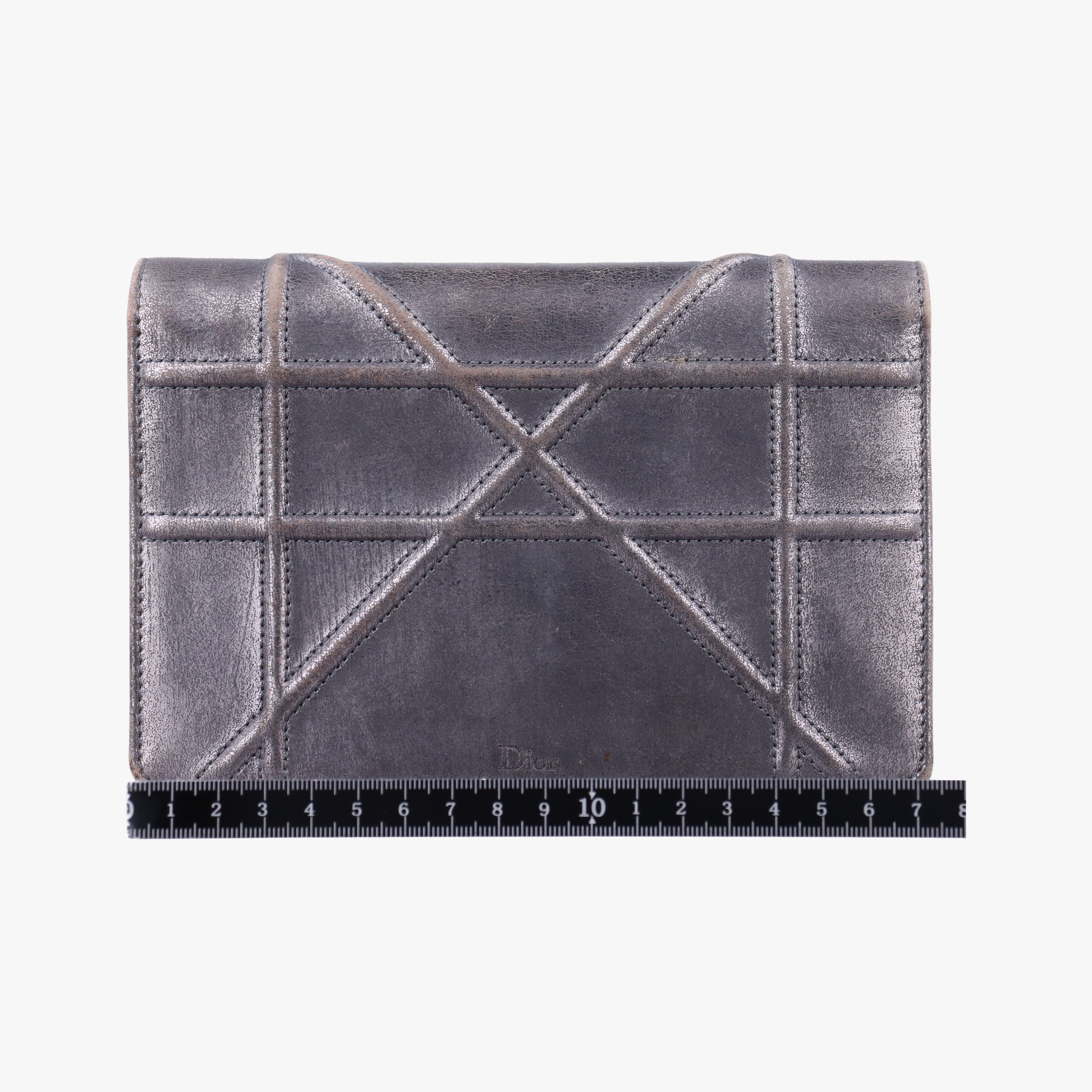 Pre-owned Christian Dior Diorama Silver Leather  shoulderbag | stylenewstar