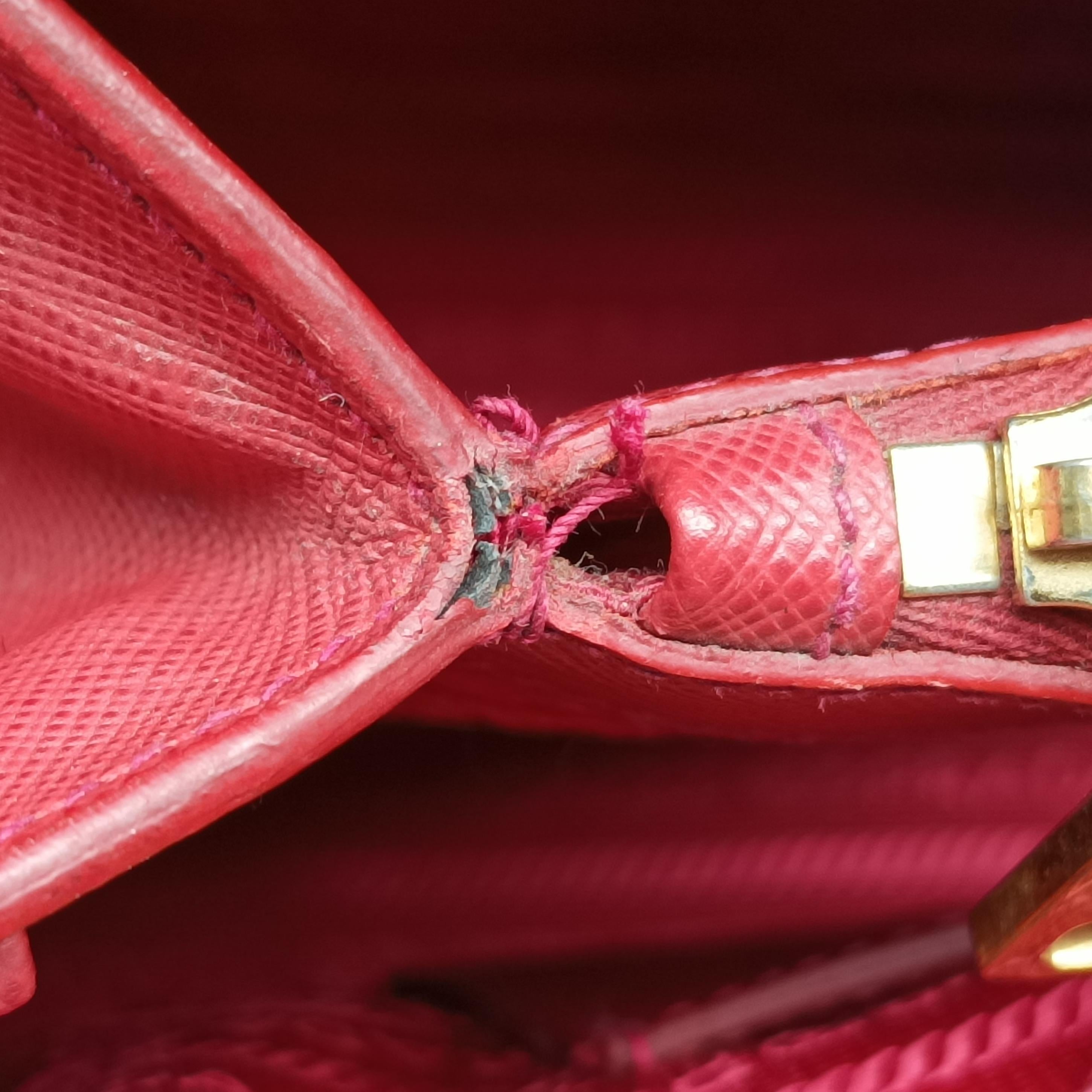 Vintage Prada Promenade Red SAFFIANO Leather BN2558 handbag | stylenewstar