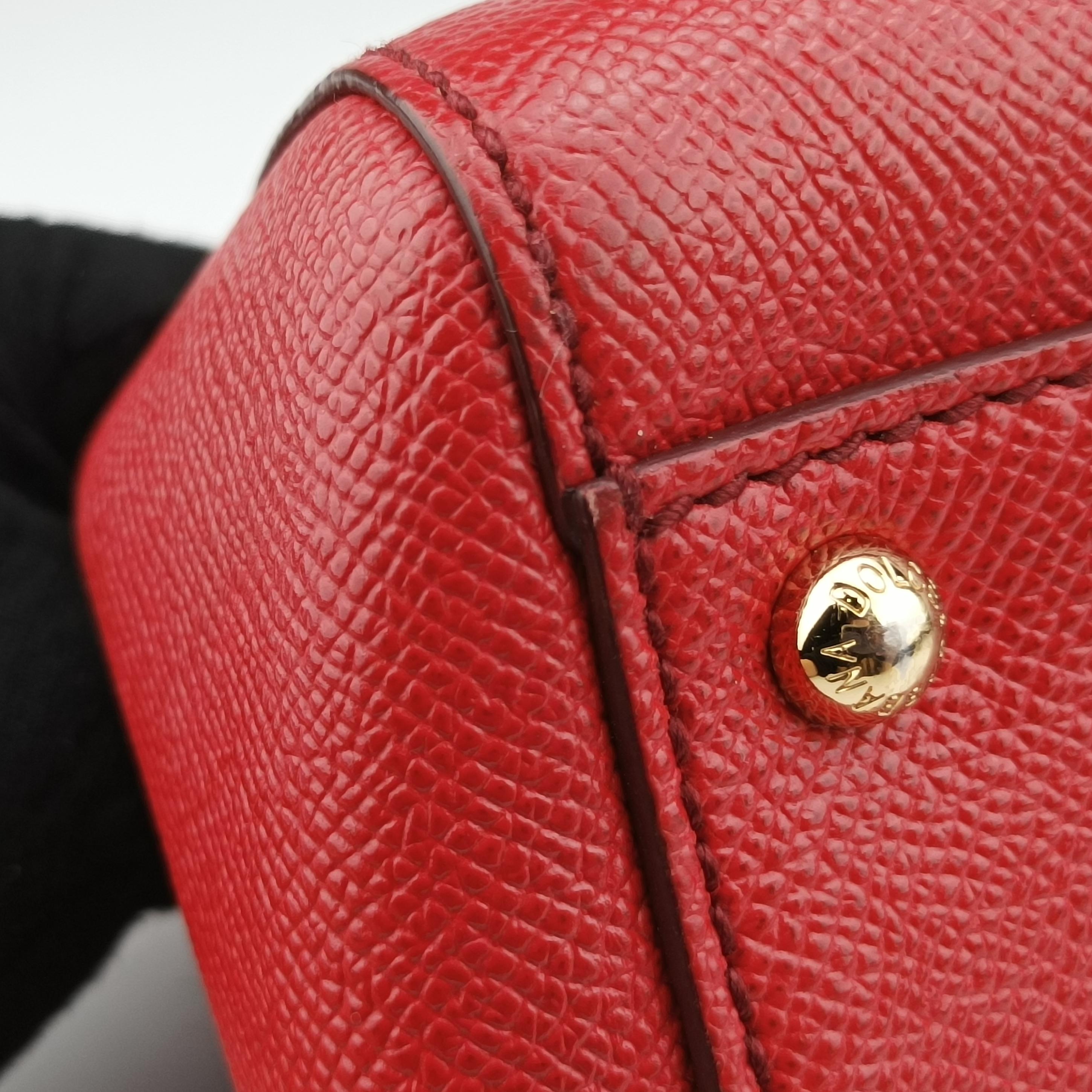 Secondhand Dolce & Gabbana SICILY Red Leather  handbag | stylenewstar