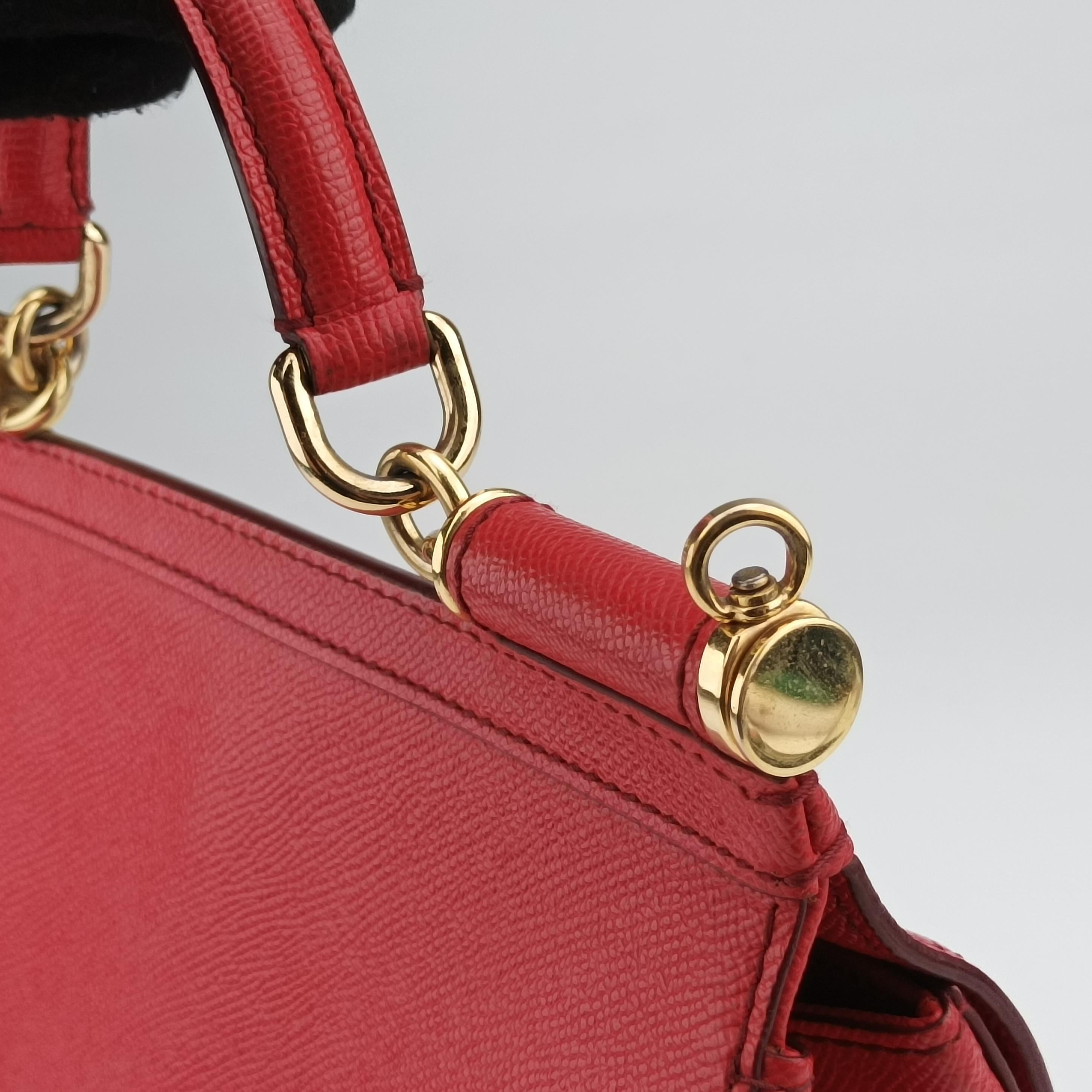 Secondhand Dolce & Gabbana SICILY Red Leather  handbag | stylenewstar