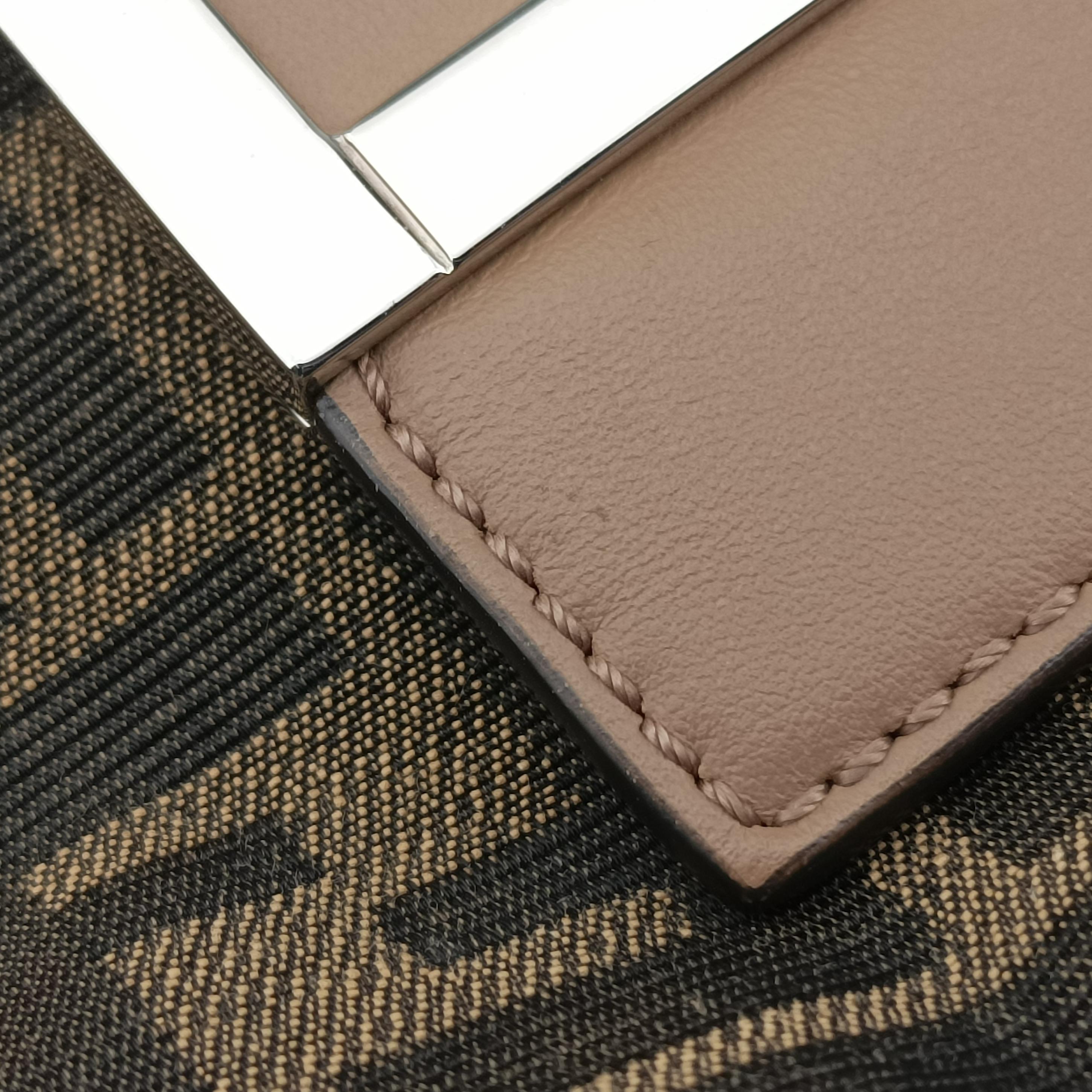 Pre-owned Fendi Baguette Brown x White x Beige canvas×leather 7VA478 shoulderbag | stylenewstar