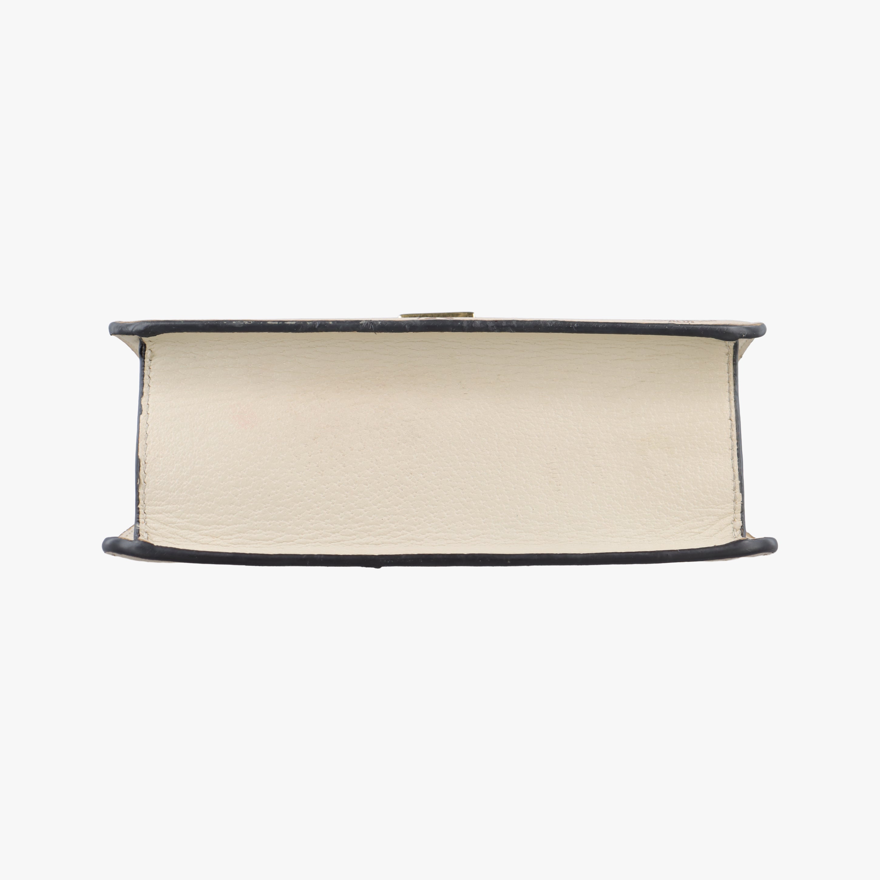 Pre-owned Gucci Sylvie White Leather 470270 shoulderbag | stylenewstar
