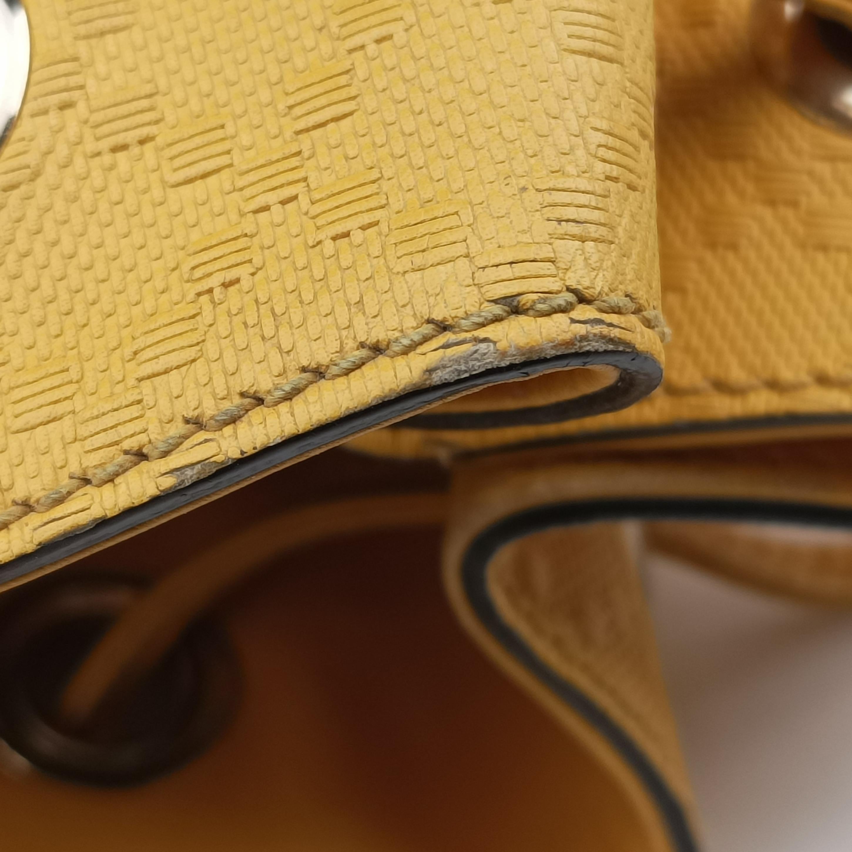 Pre-owned Gucci Bright Diamante Bucket Yellow Leather 354229 shoulderbag | stylenewstar