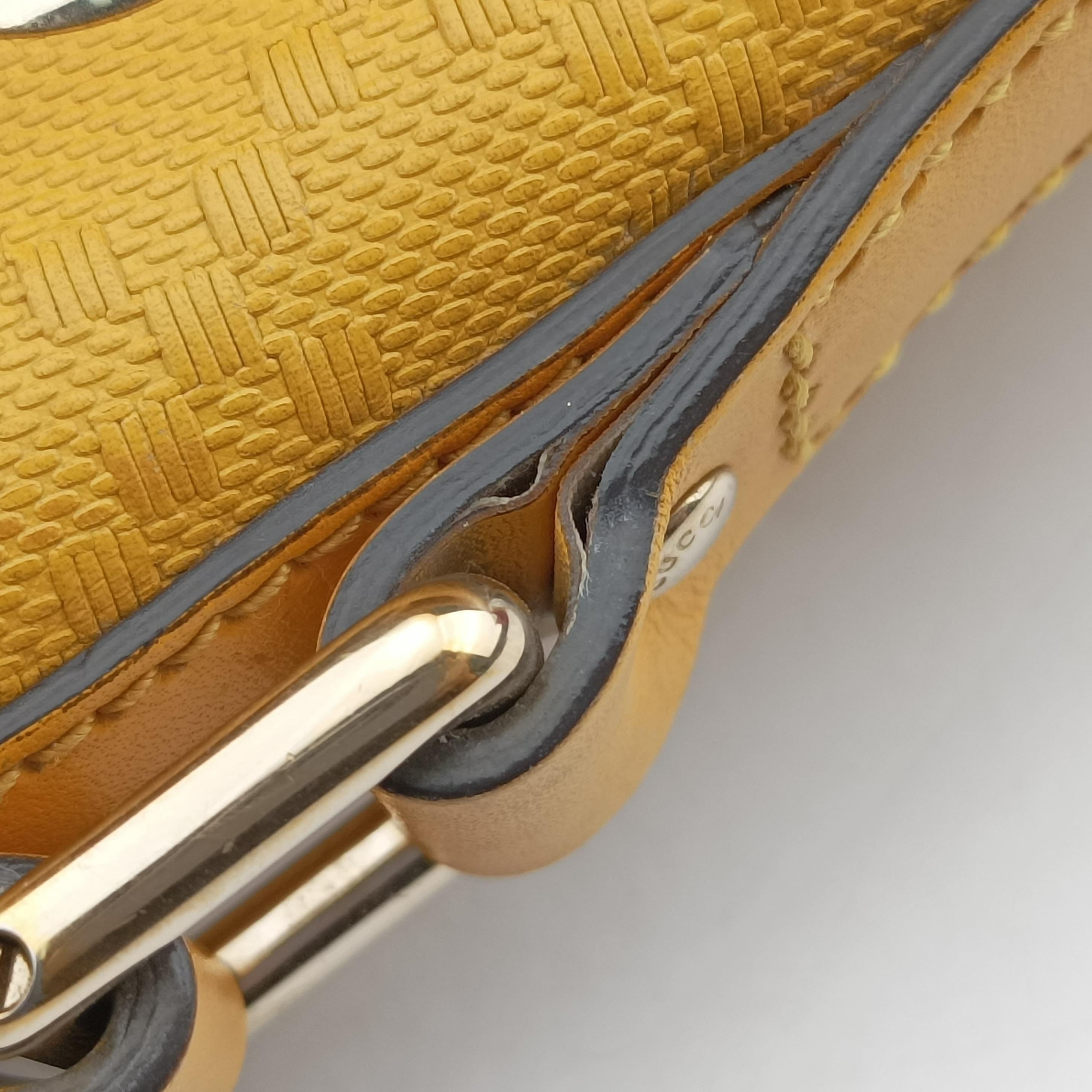 Pre-owned Gucci Bright Diamante Bucket Yellow Leather 354229 shoulderbag | stylenewstar