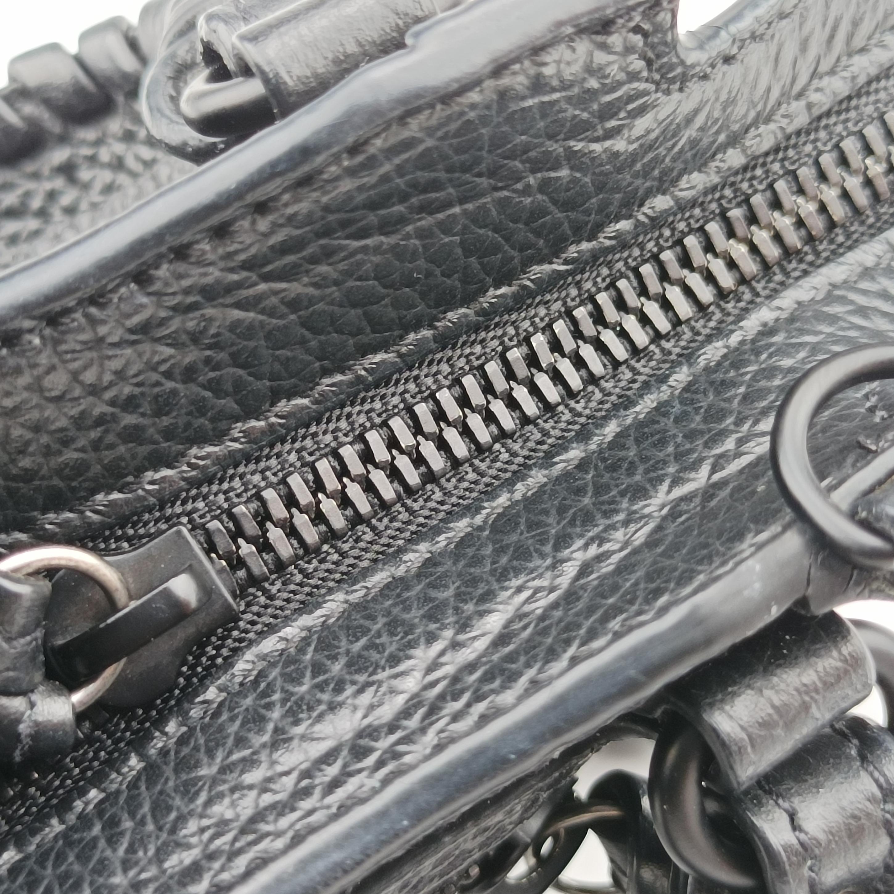 Pre-owned Balenciaga Neo Classic Nano Black Leather  shoulderbag | stylenewstar