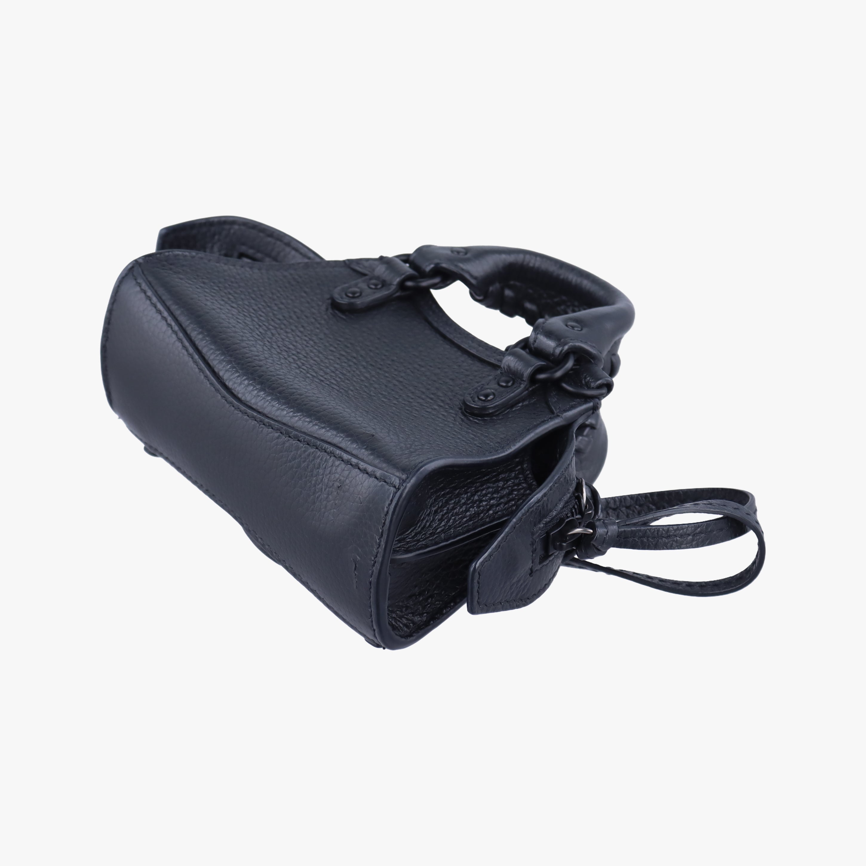 Pre-owned Balenciaga Neo Classic Nano Black Leather  shoulderbag | stylenewstar
