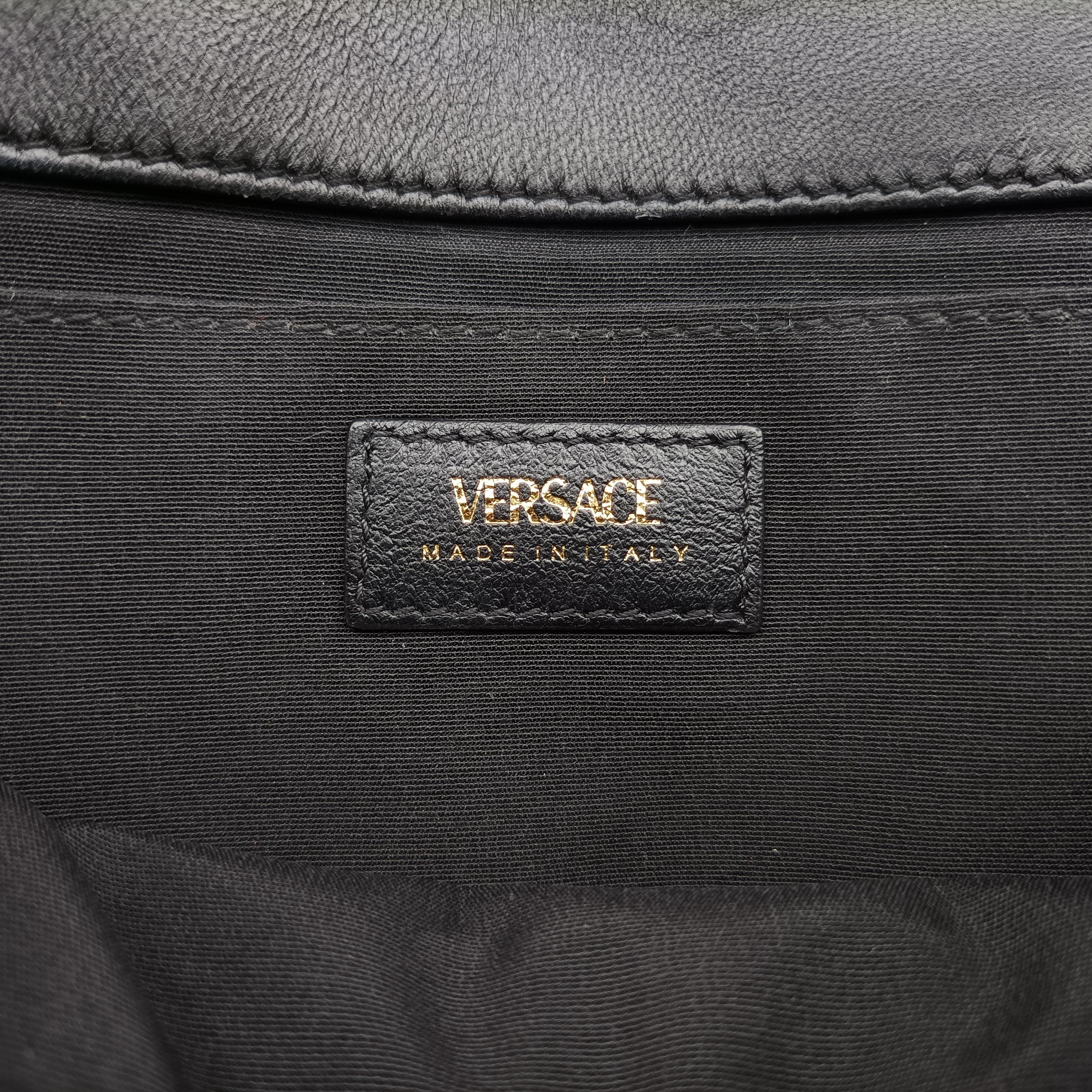 Pre-owned VERSACE Medusa Black Leather  shoulderbag | stylenewstar
