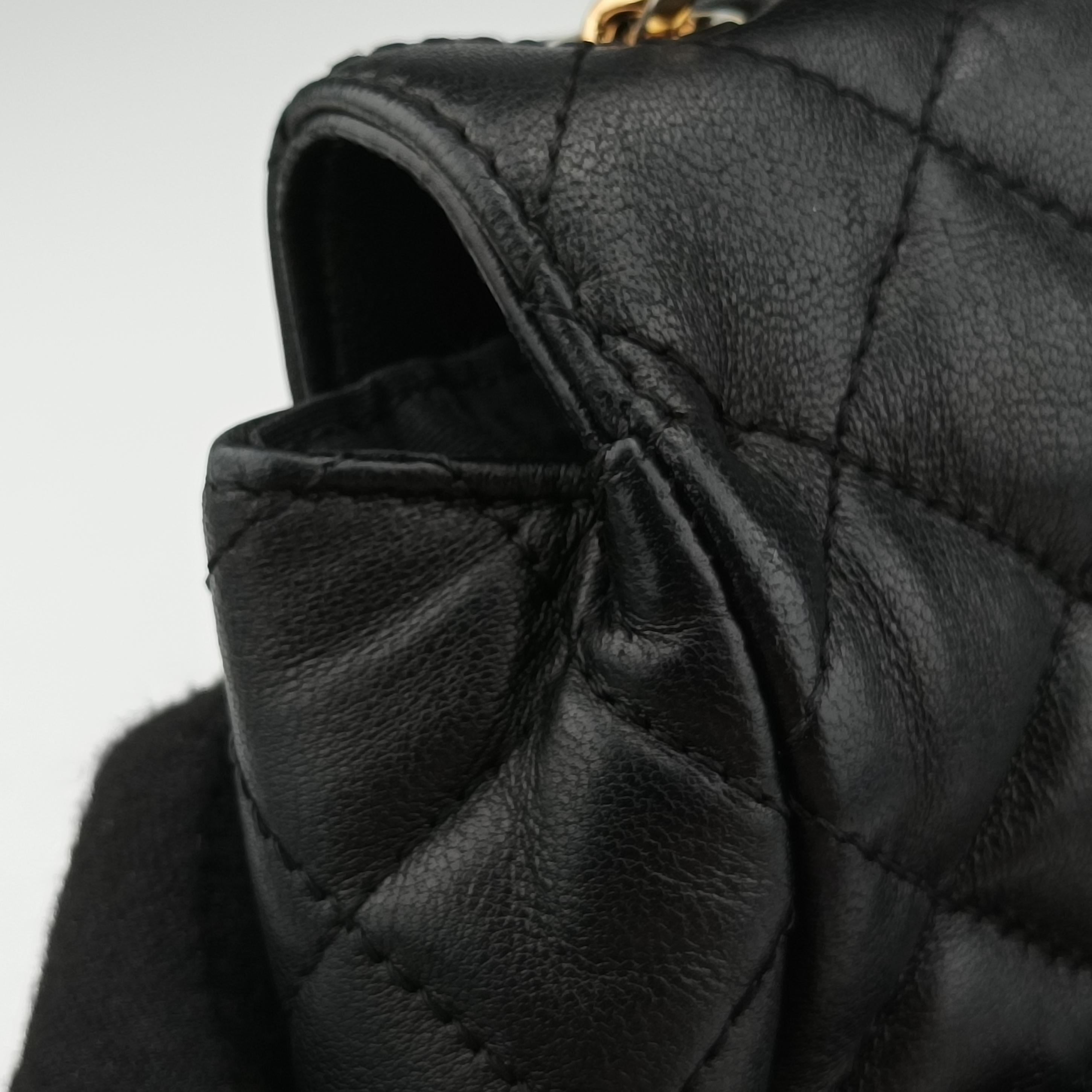Pre-owned VERSACE Medusa Black Leather  shoulderbag | stylenewstar