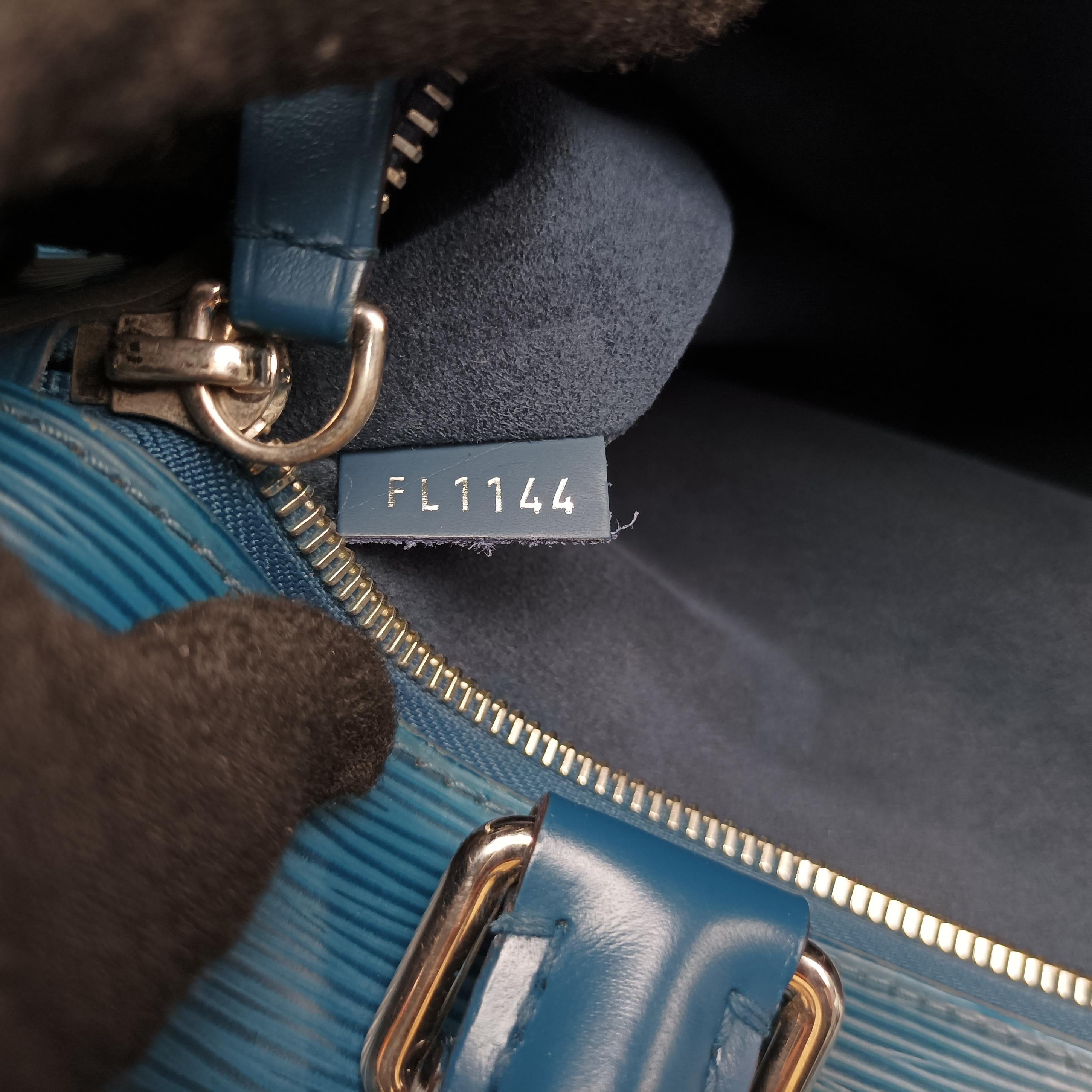 Pre-owned Louis Vuitton Porto Document Business PDB Blue Celeste Epi M54043 shoulderbag | stylenewstar