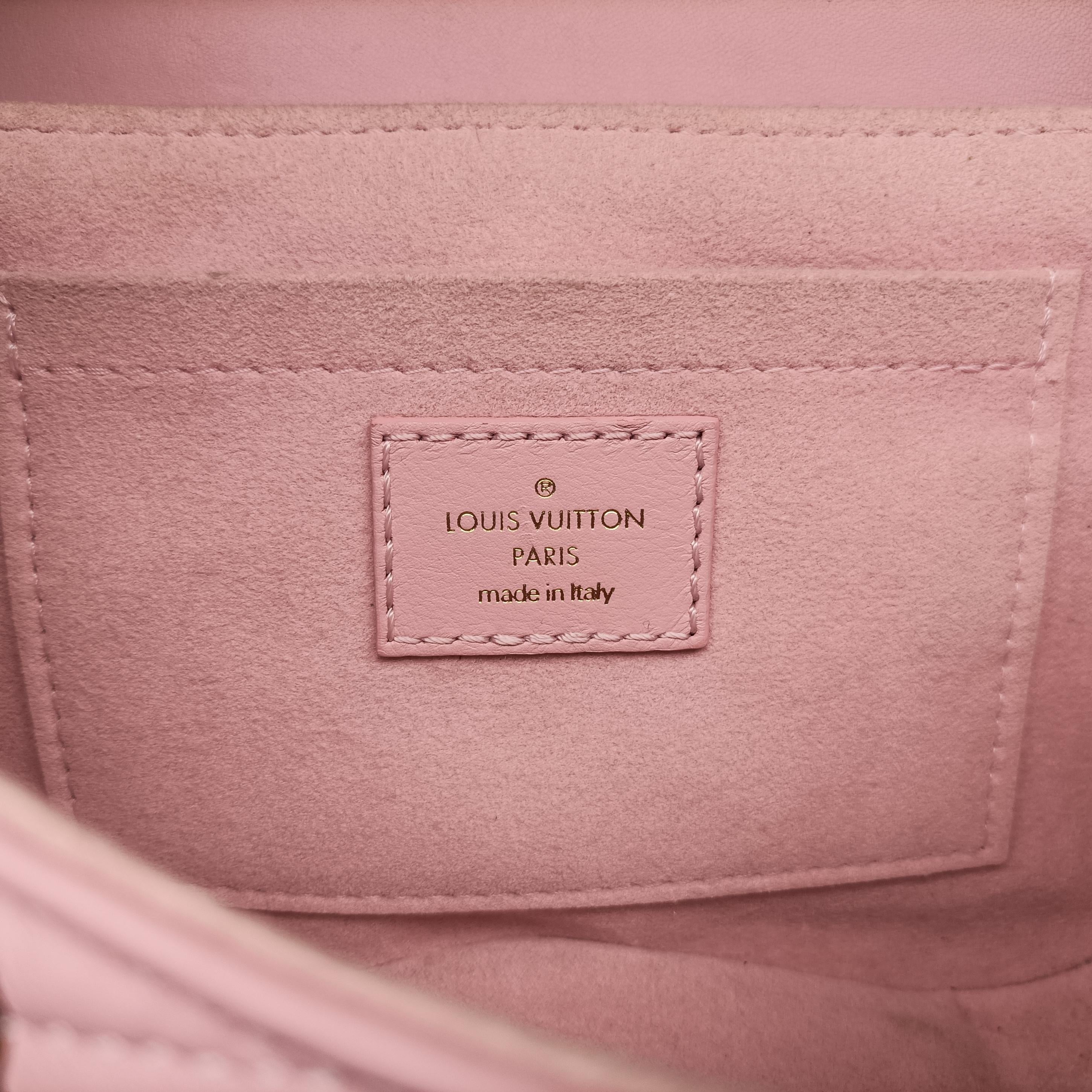 Secondhand Louis Vuitton eopard Print New Wave Chain PM pink×multicolor Leather  shoulderbag | stylenewstar