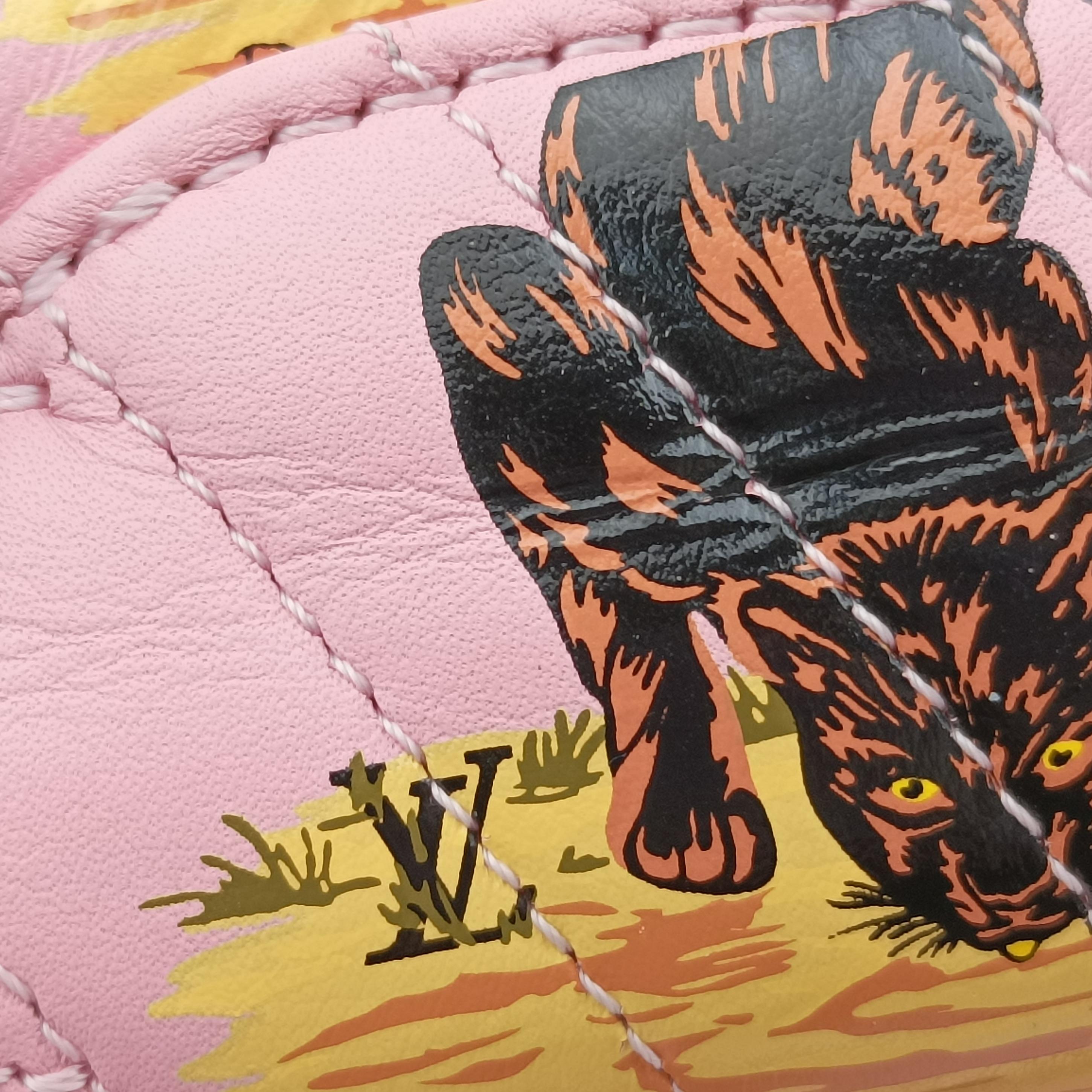 Secondhand Louis Vuitton eopard Print New Wave Chain PM pink×multicolor Leather  shoulderbag | stylenewstar