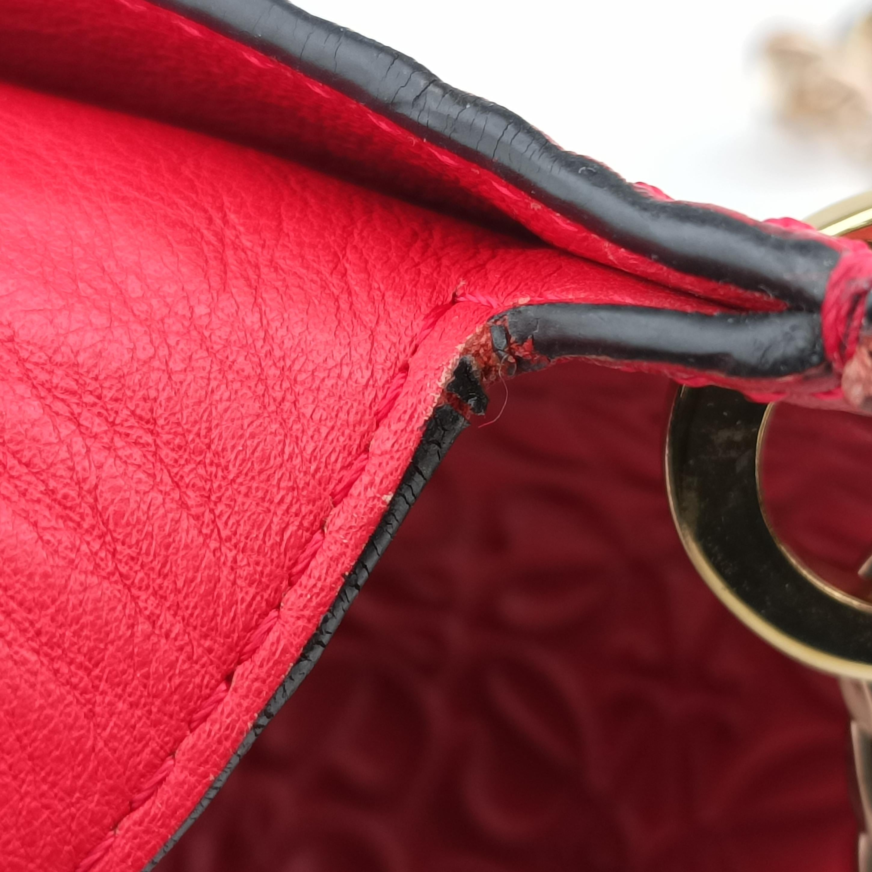 Pre-owned Loewe Avenue Red Leather  shoulderbag | stylenewstar