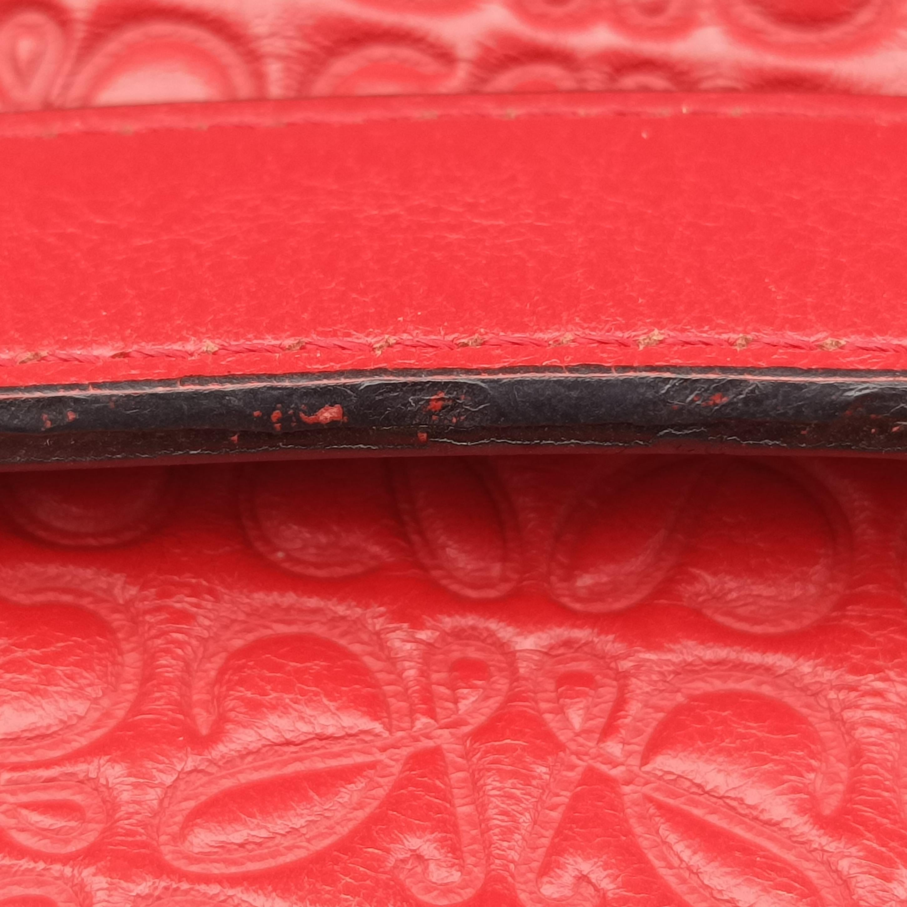 Pre-owned Loewe Avenue Red Leather  shoulderbag | stylenewstar