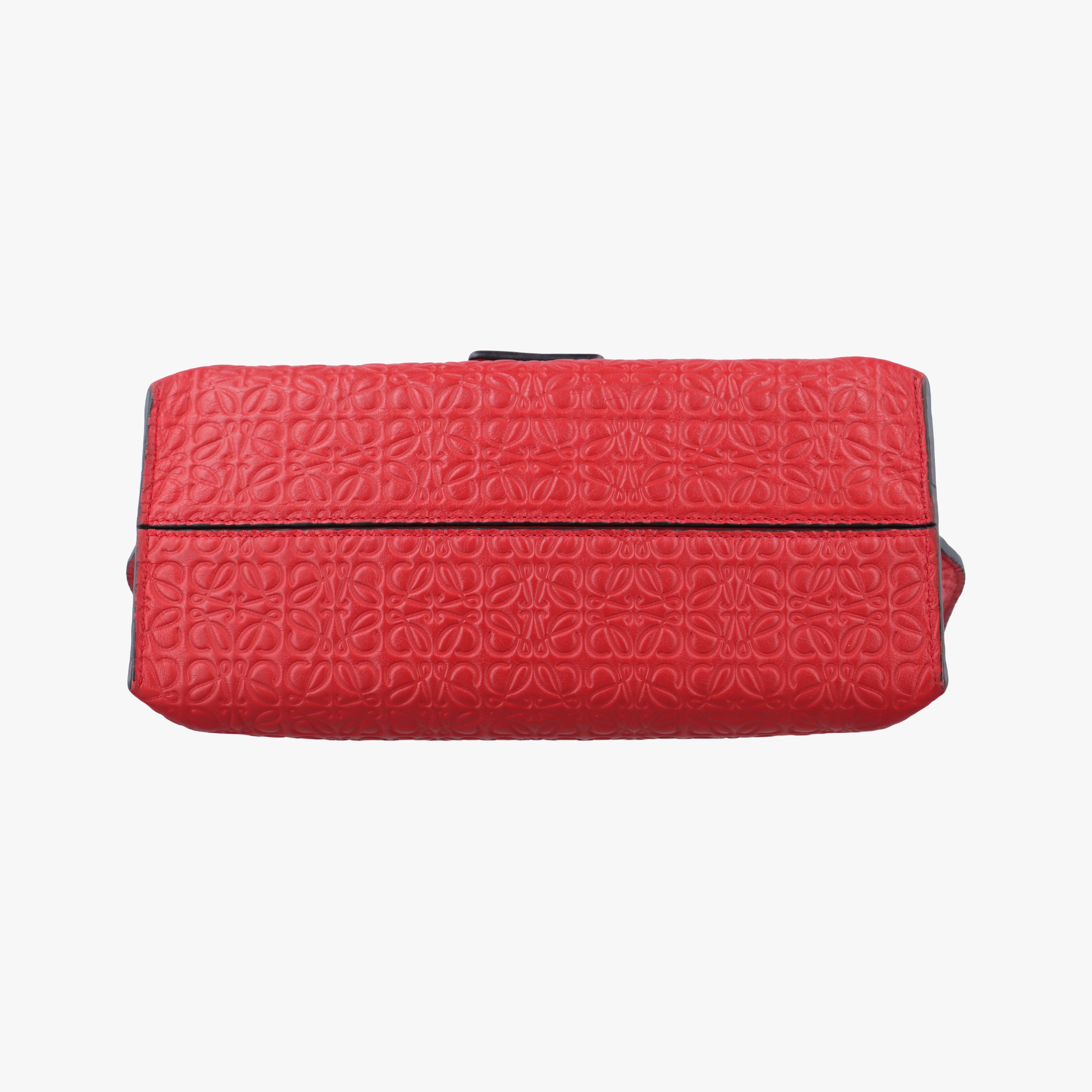 Pre-owned Loewe Avenue Red Leather  shoulderbag | stylenewstar
