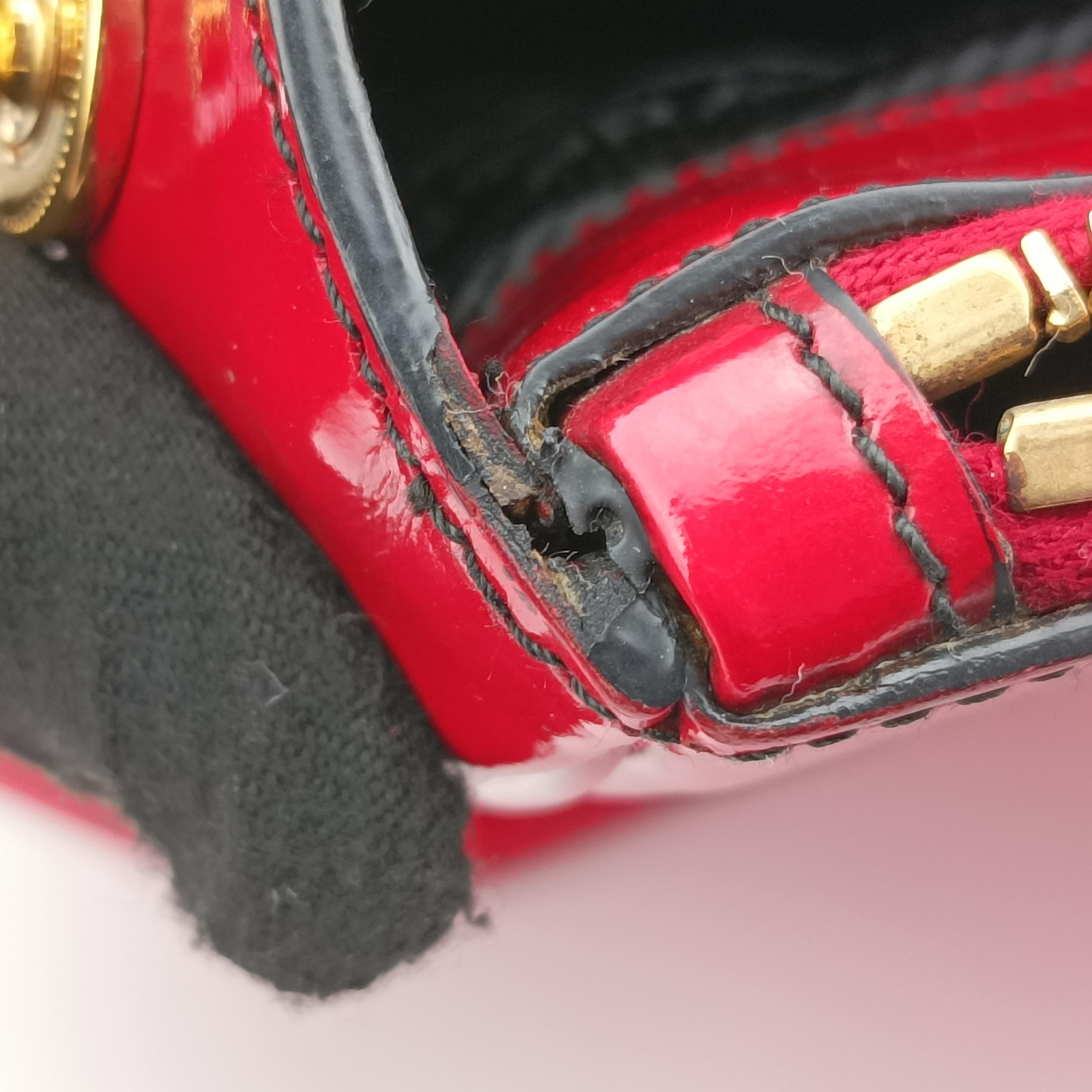 Vintage Prada Galleria Red patent  handbag | stylenewstar