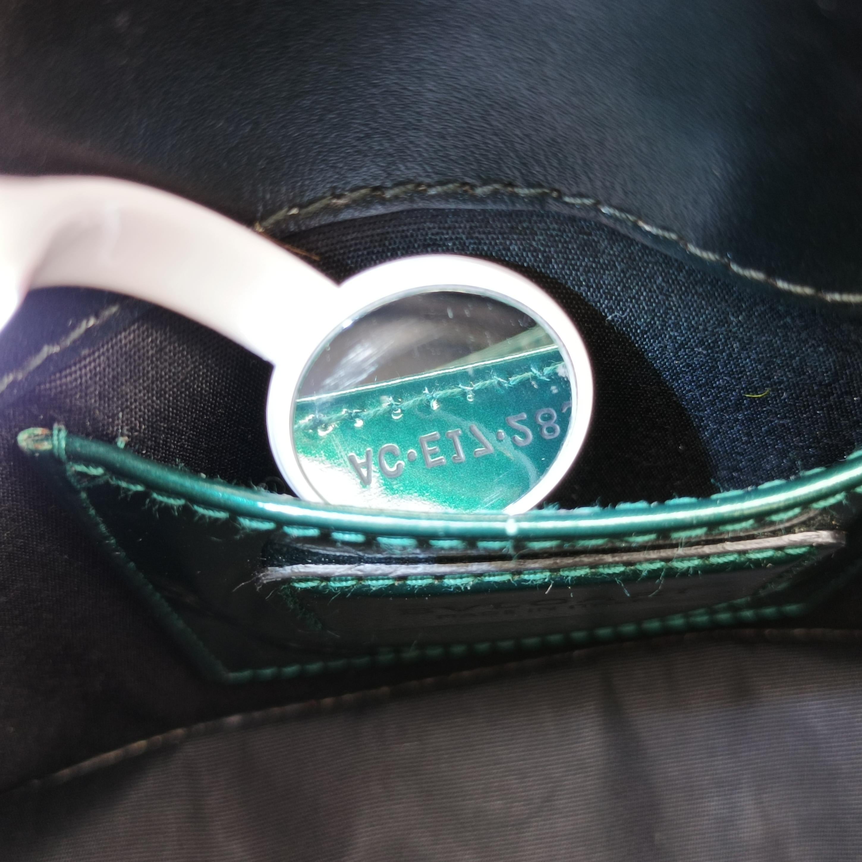 Pre-owned Bvlgari SERPENTI FOREVER Green leather  shoulderbag | stylenewstar
