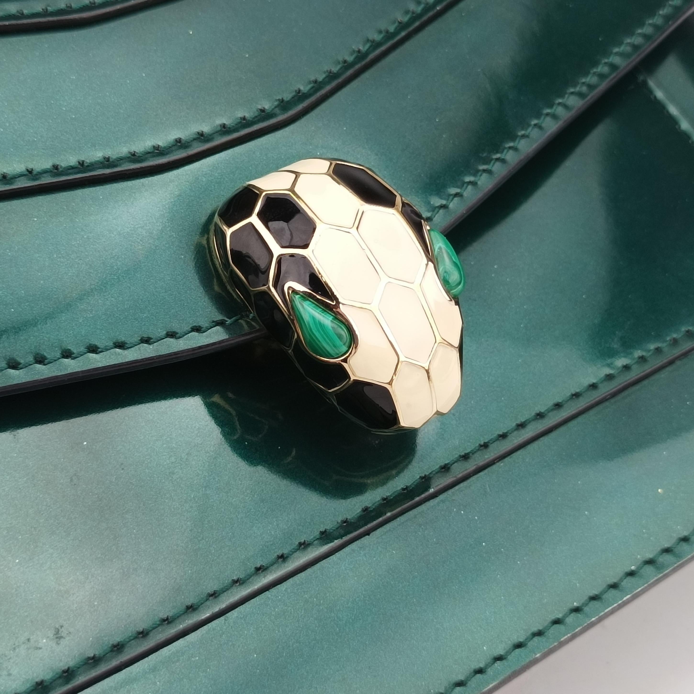 Pre-owned Bvlgari SERPENTI FOREVER Green leather  shoulderbag | stylenewstar