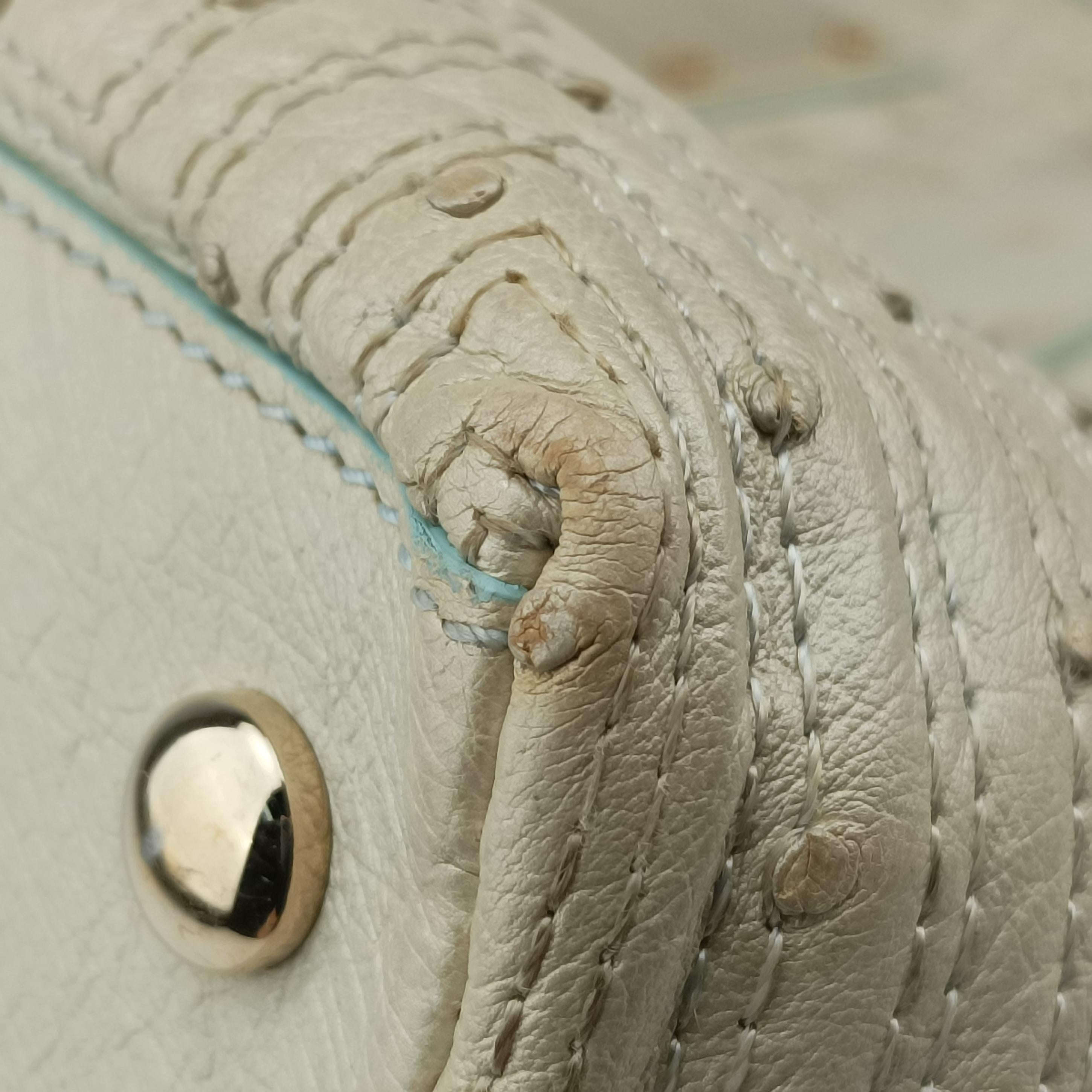 Pre-owned VERSACE Snap Out Of It Tote White ostrich skin  handbag | stylenewstar