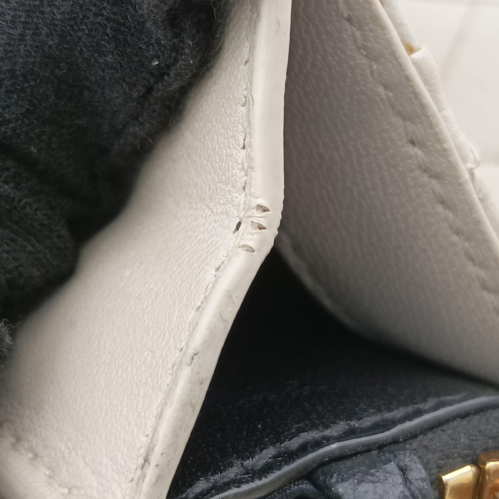 Pre-owned Yves Saint Laurent Gaby White Leather 685574 shoulderbag | stylenewstar