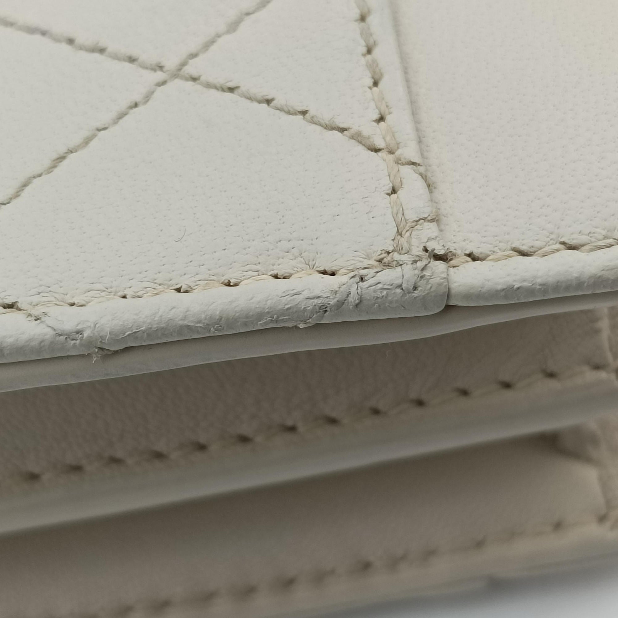 Pre-owned Yves Saint Laurent Gaby White Leather 685574 shoulderbag | stylenewstar
