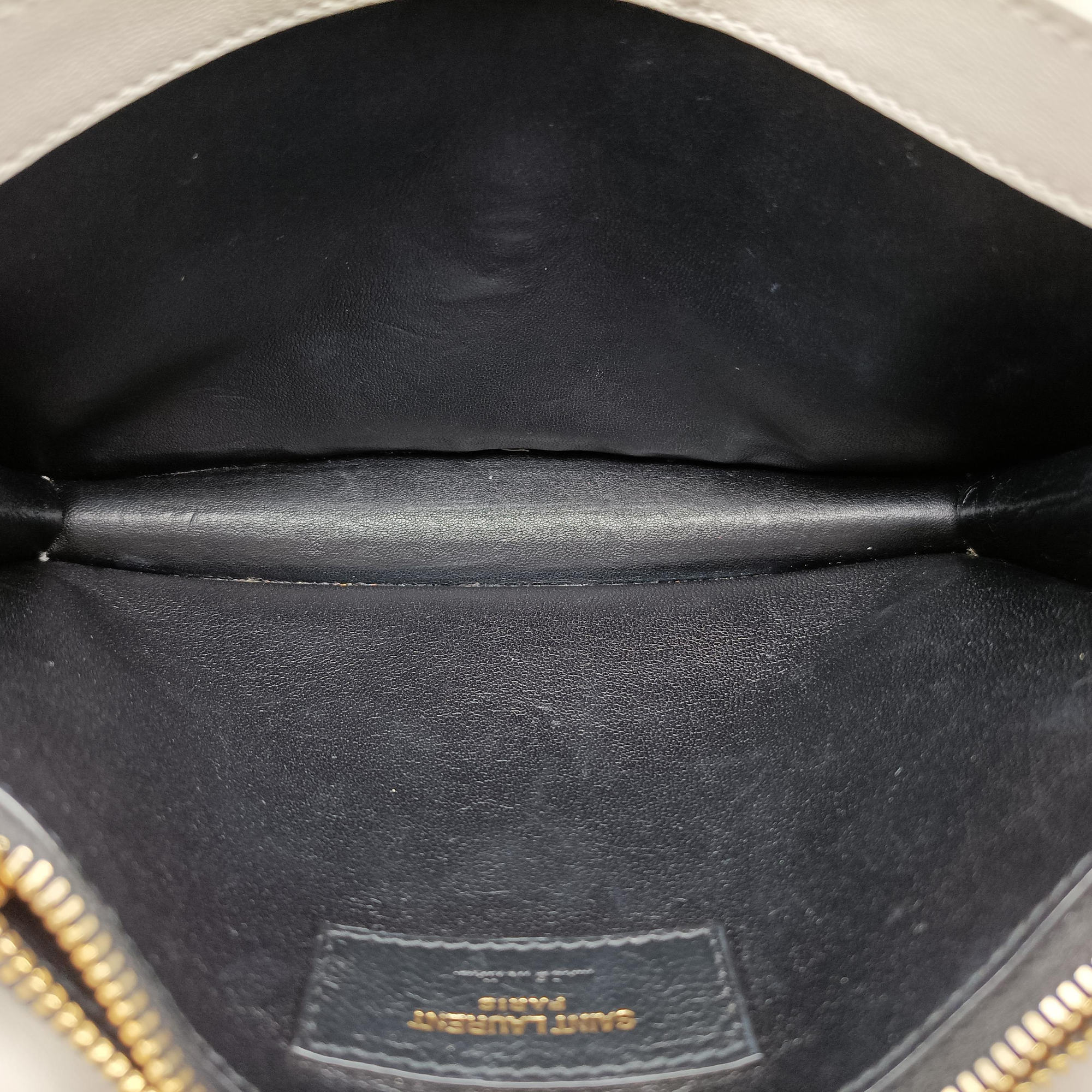 Pre-owned Yves Saint Laurent Gaby White Leather 685574 shoulderbag | stylenewstar