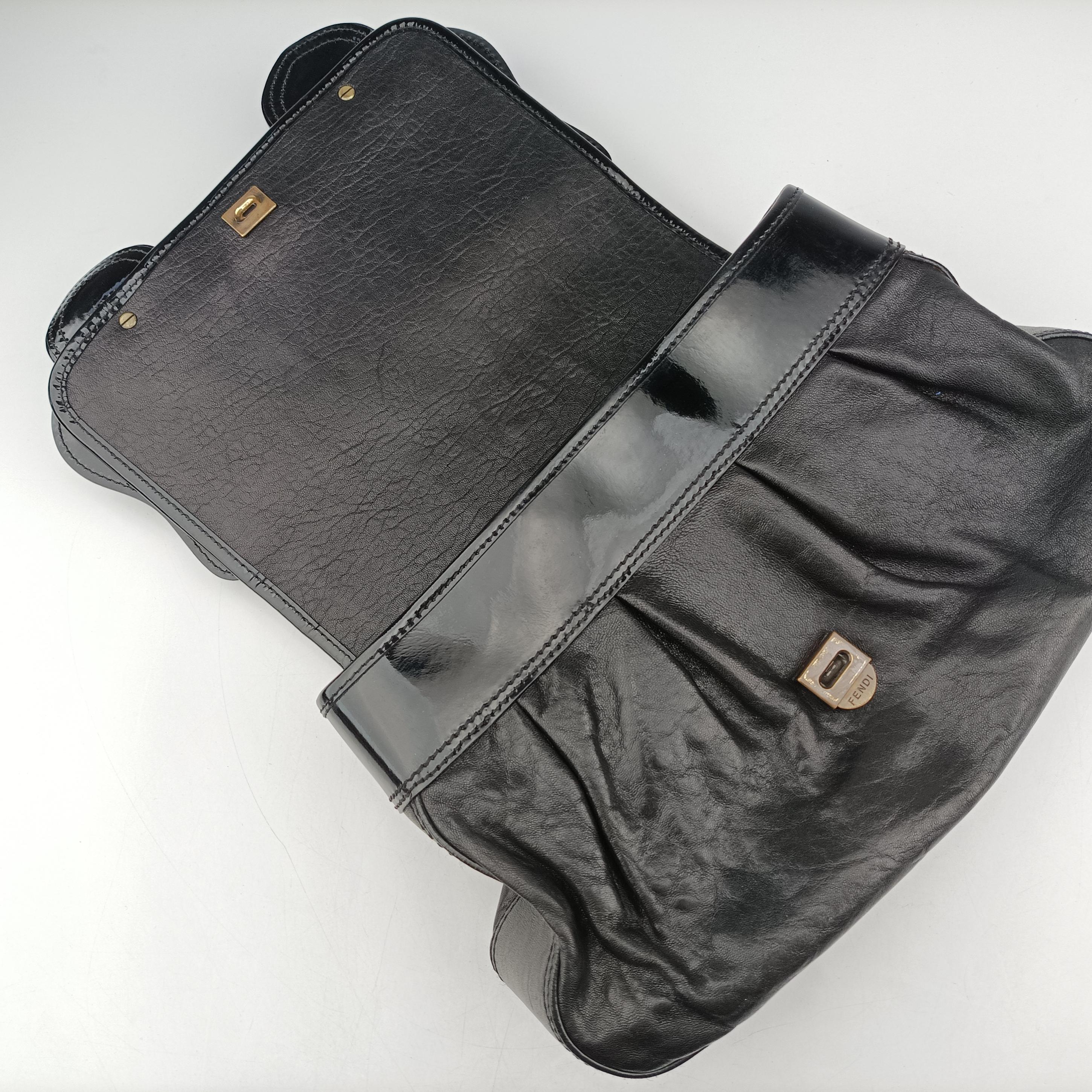 Pre-owned Fendi B Bag Black Leather  shoulderbag | stylenewstar