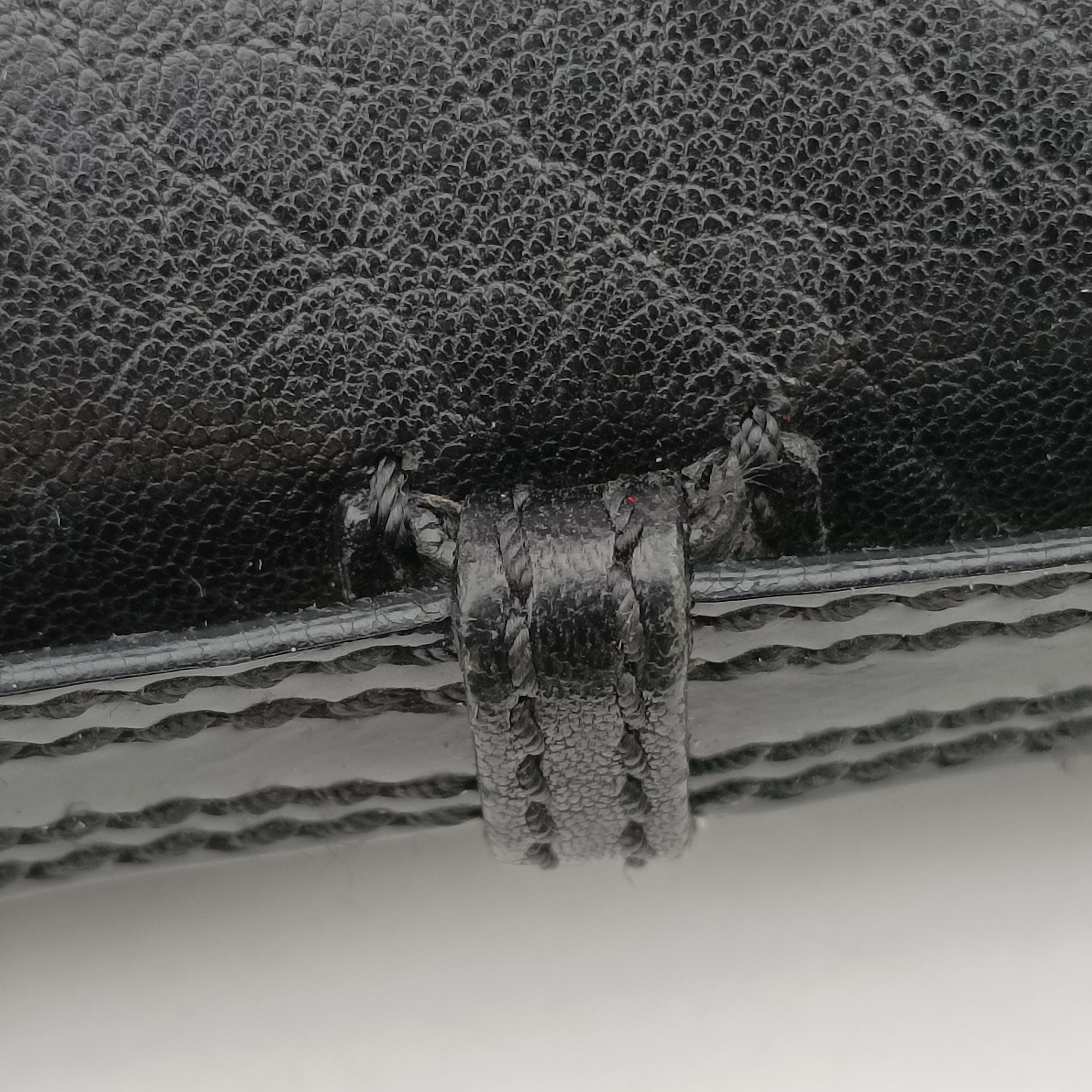 Pre-owned Fendi B Bag Black Leather  shoulderbag | stylenewstar