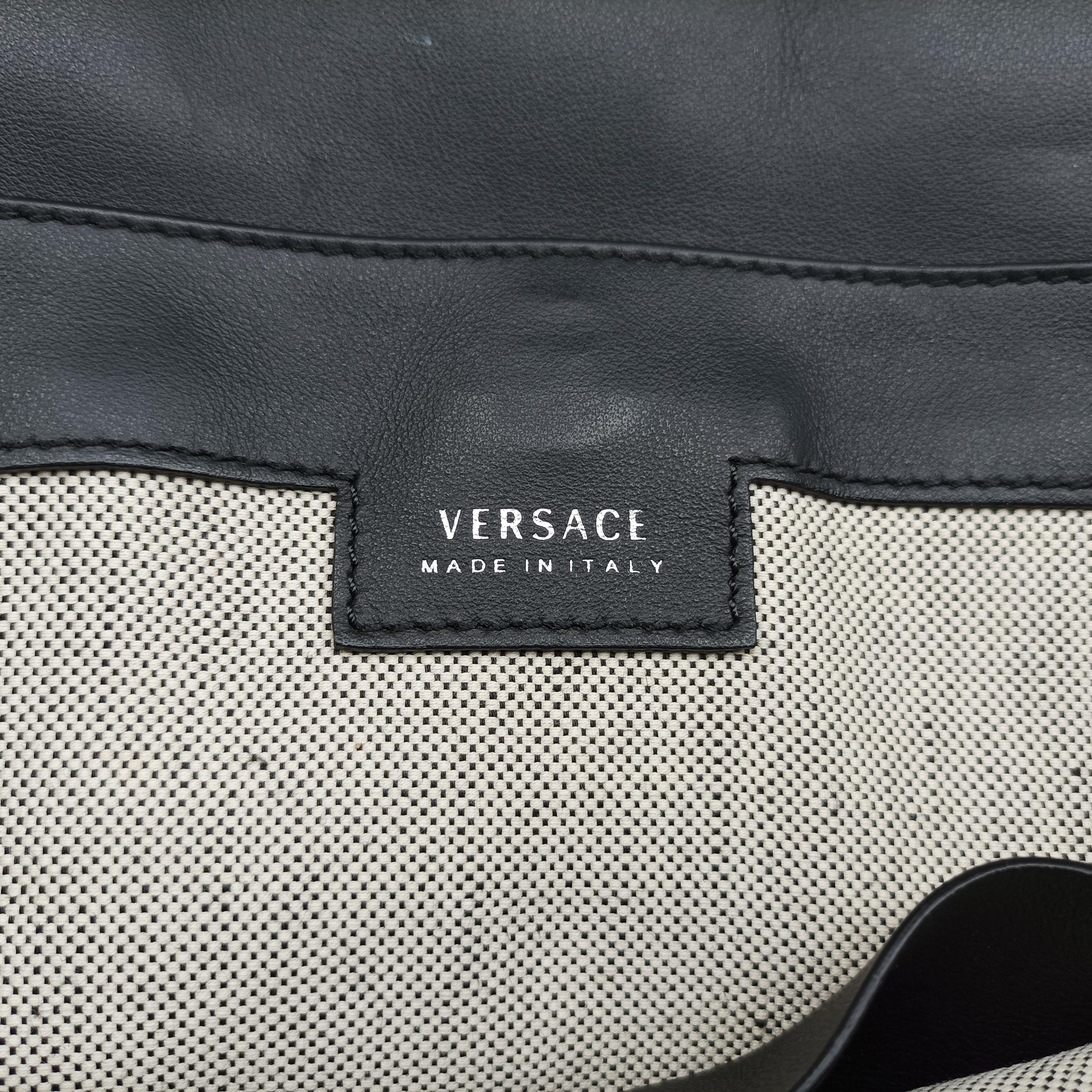 Pre-owned VERSACE Palazzo Empire Black Leather  shoulderbag | stylenewstar