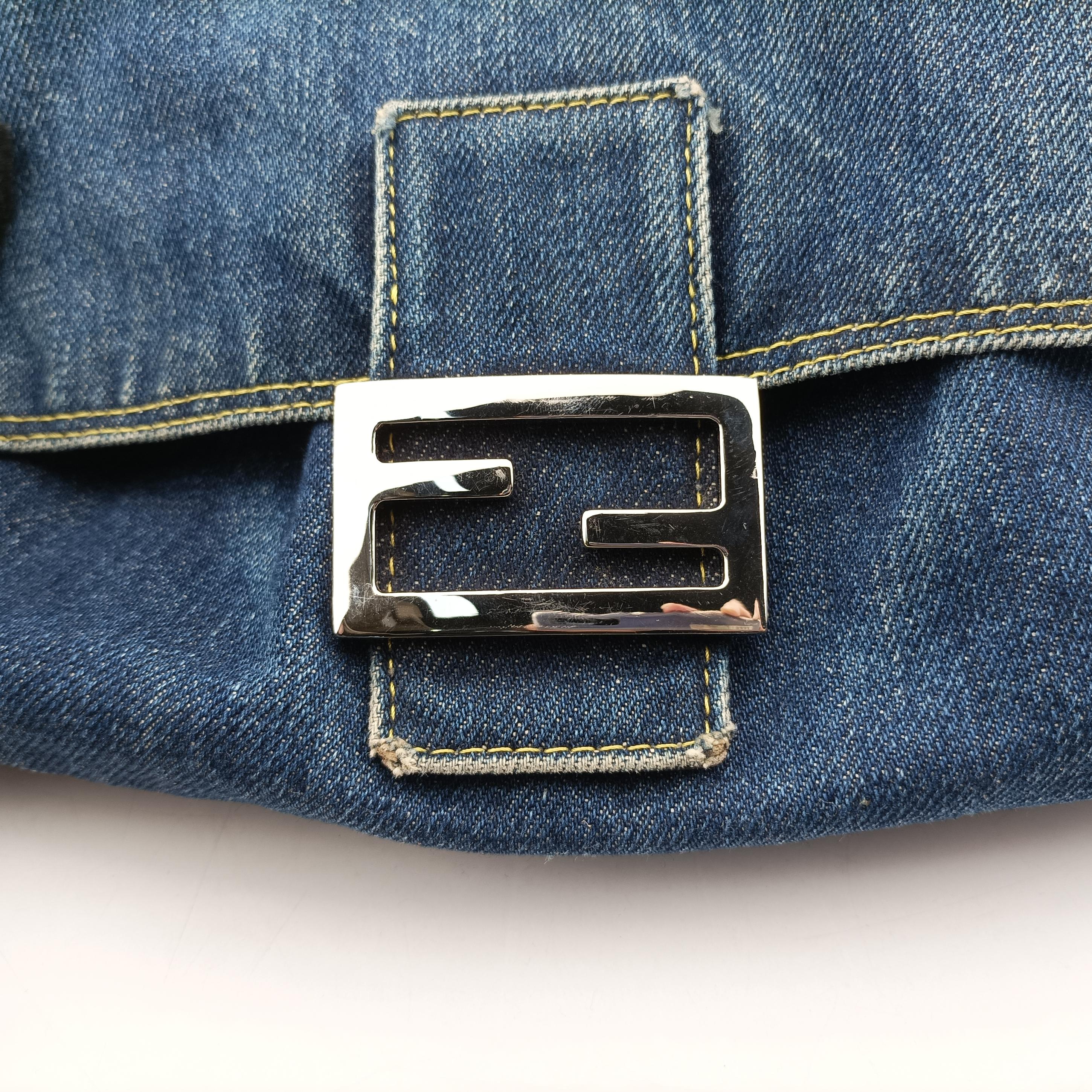 Pre-owned Fendi Mamma Baguette Blue Denim 26325 shoulderbag | stylenewstar