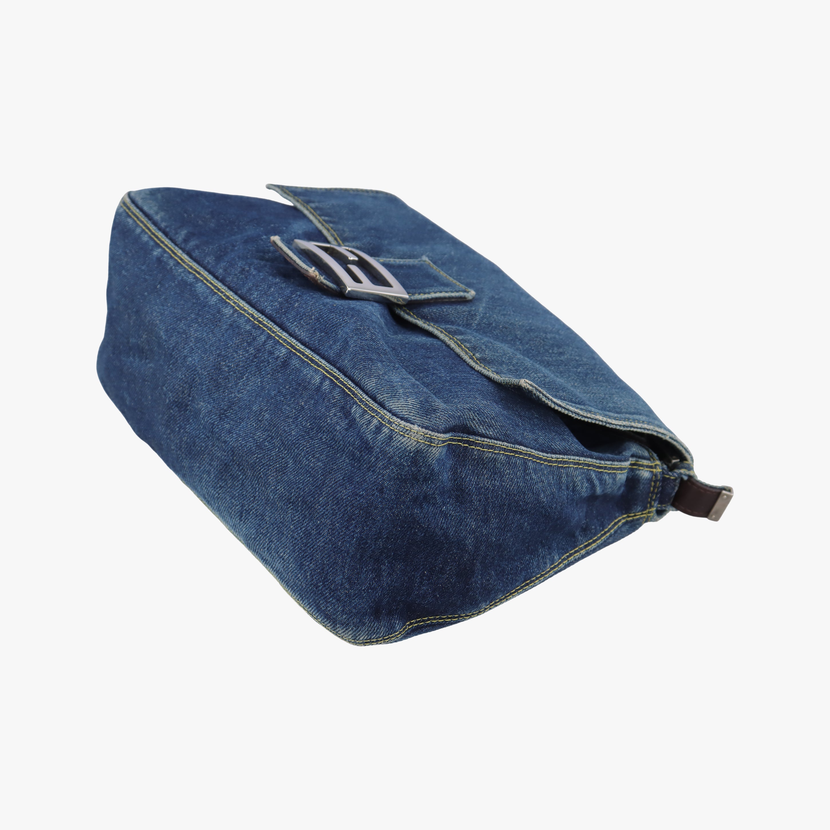 Pre-owned Fendi Mamma Baguette Blue Denim 26325 shoulderbag | stylenewstar