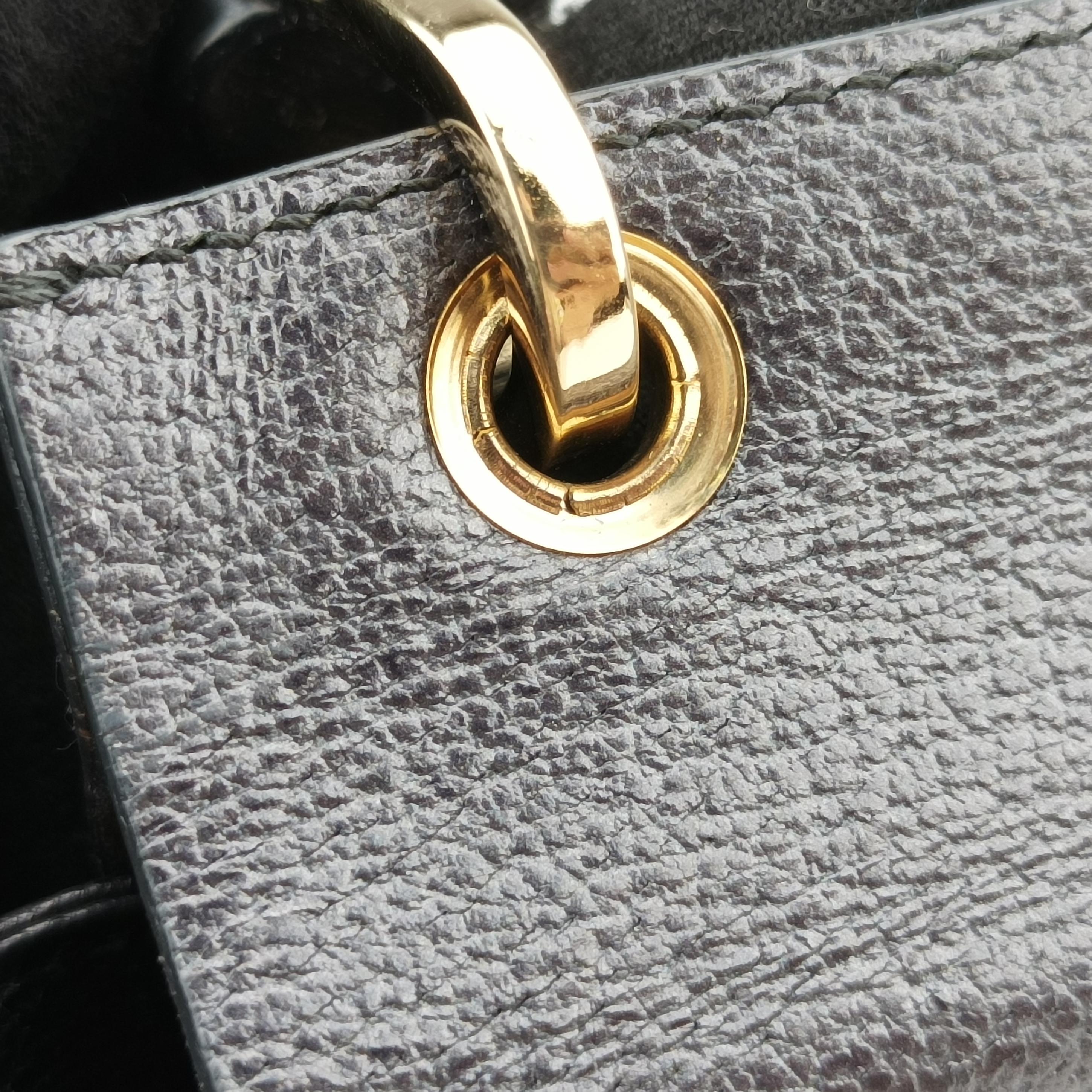 Secondhand Gucci bamboo Black Leather 001.10 handbag | stylenewstar