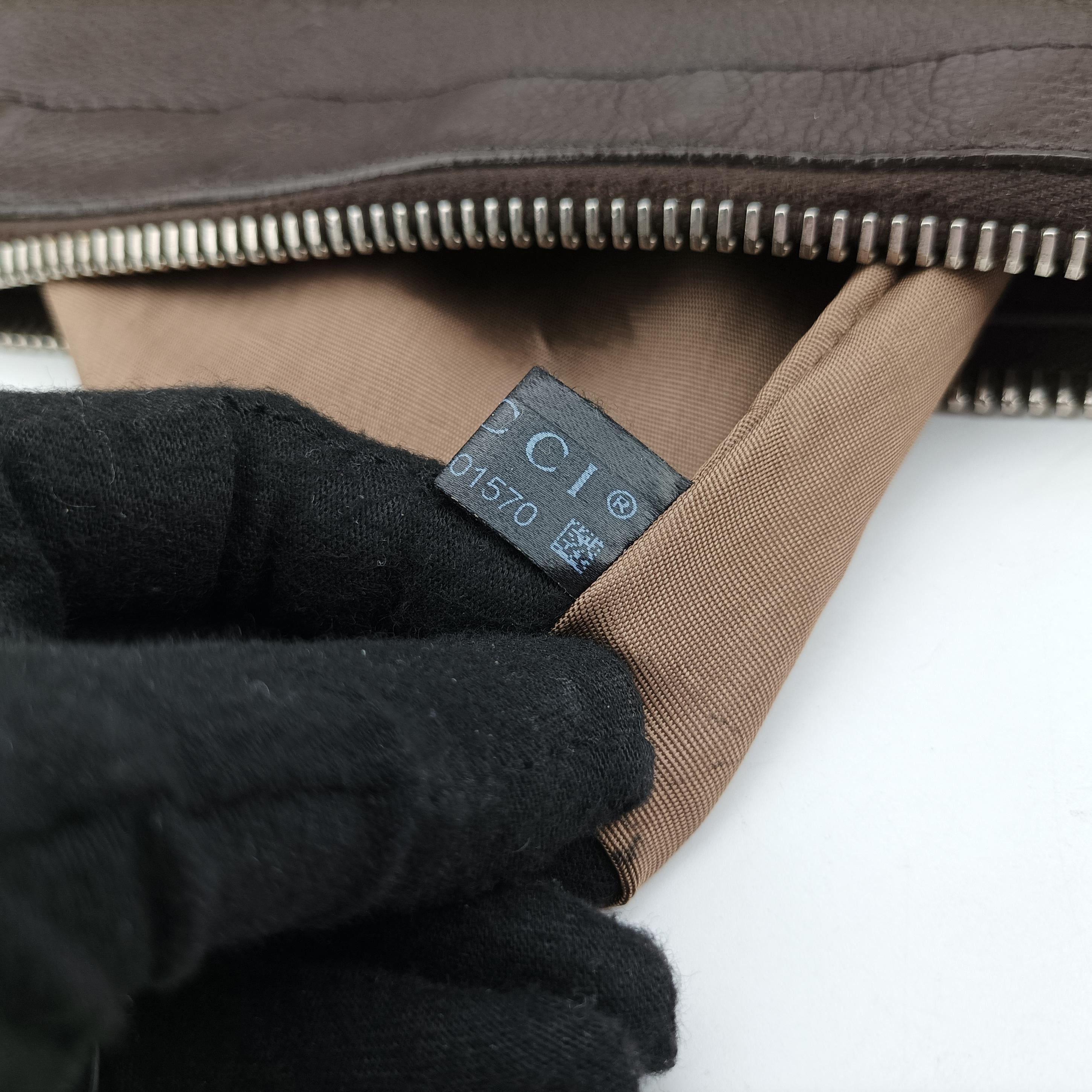 Pre-owned Gucci Messenger  logo Brown Leather 233329 shoulderbag | stylenewstar
