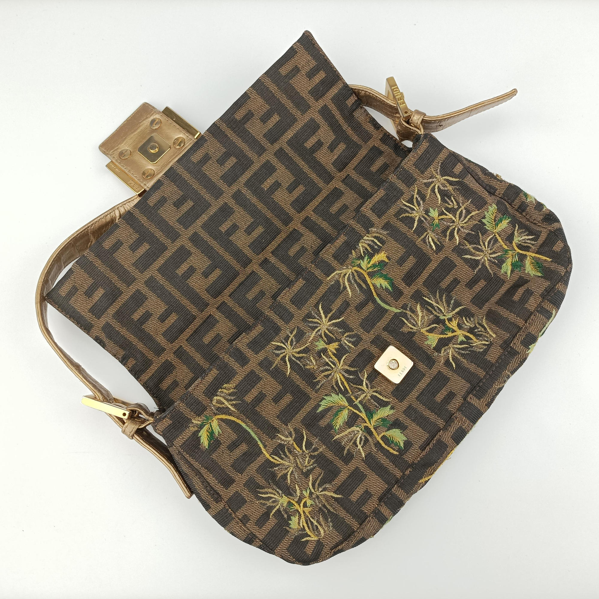 Pre-owned Fendi Baguette Brown×Multicolour canvas×leather  handbag | stylenewstar