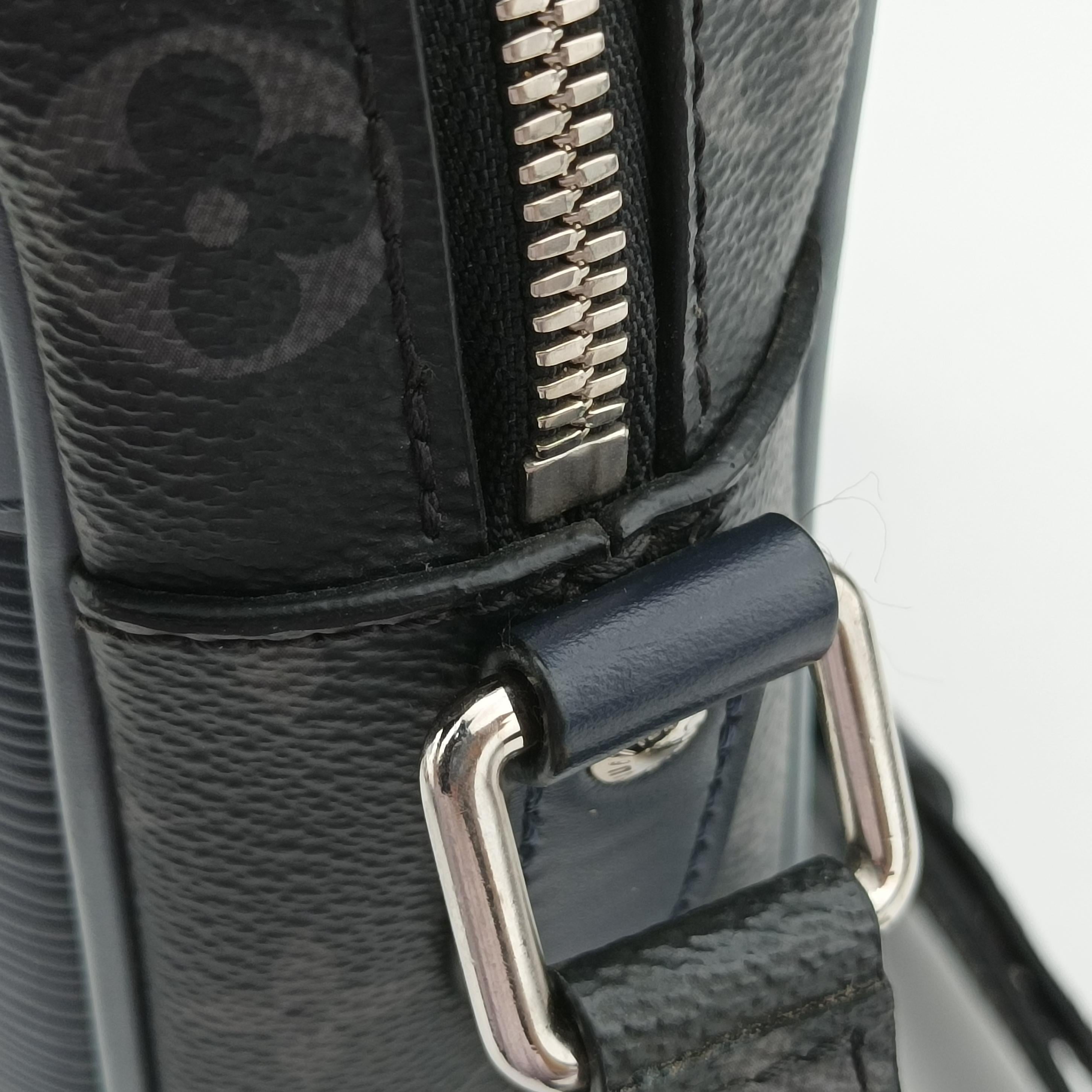 Pre-owned Louis Vuitton Danube Slim PＭ BLACK×BLUE Epi×Monogram Eclipse M53421 shoulderbag | stylenewstar