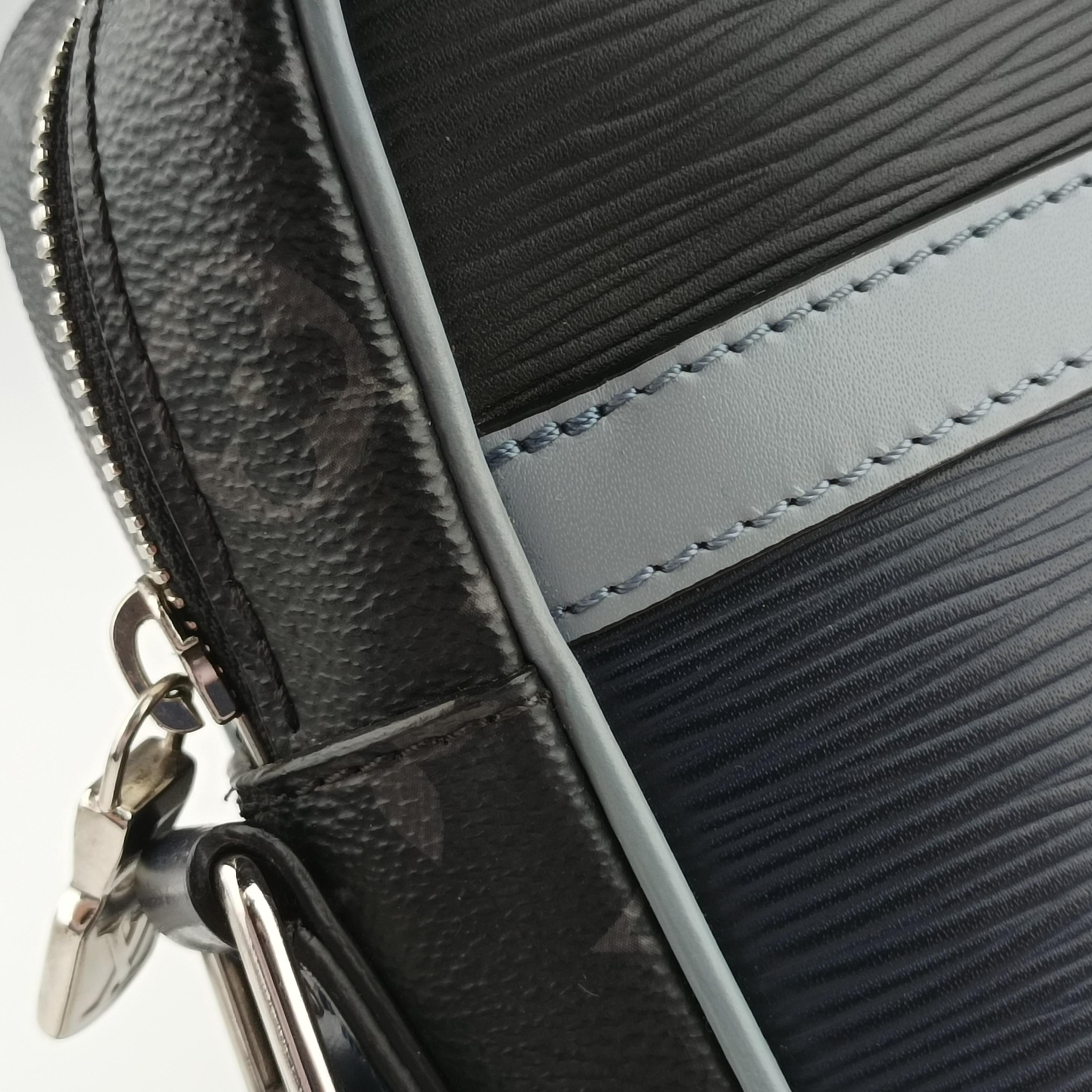 Pre-owned Louis Vuitton Danube Slim PＭ BLACK×BLUE Epi×Monogram Eclipse M53421 shoulderbag | stylenewstar