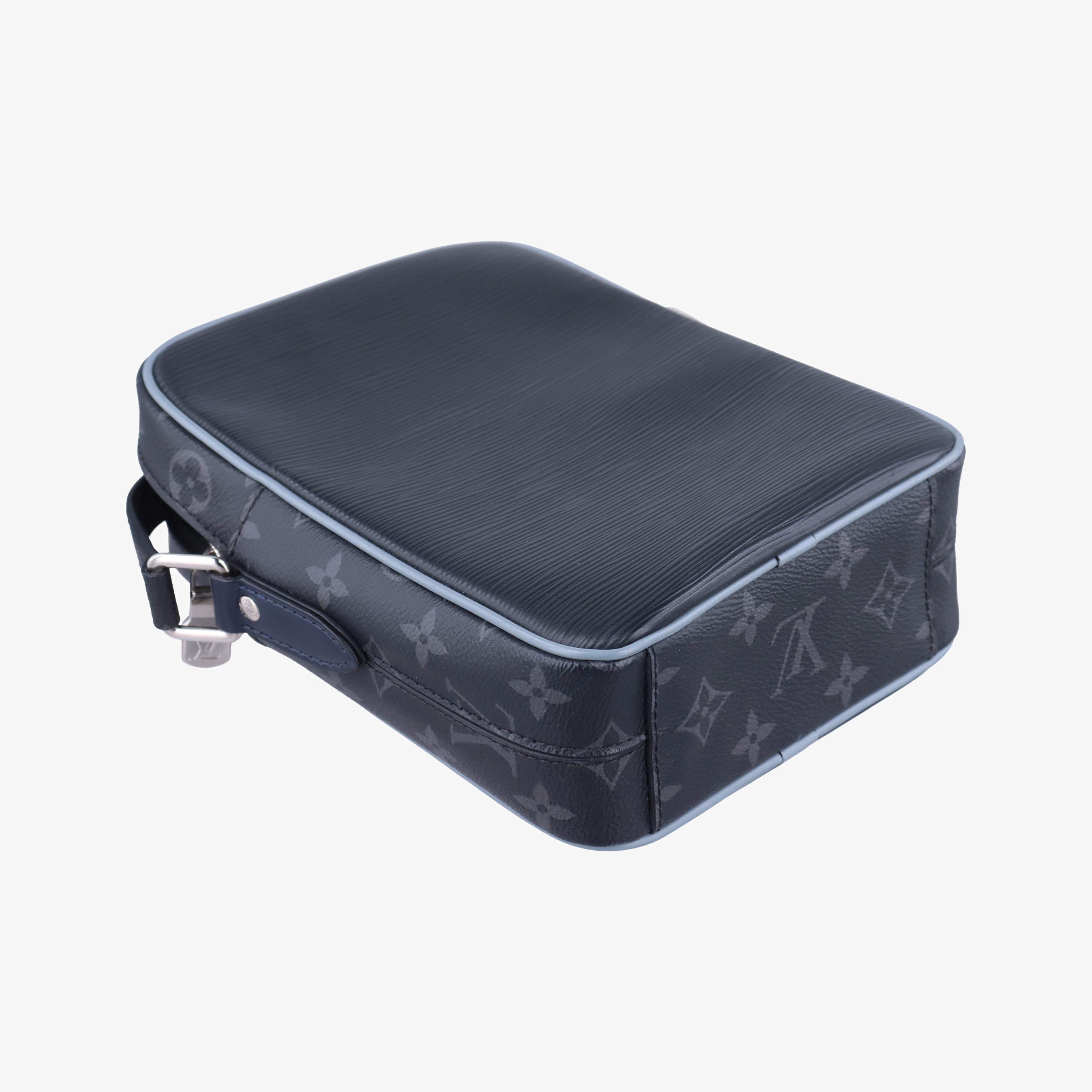 Pre-owned Louis Vuitton Danube Slim PＭ BLACK×BLUE Epi×Monogram Eclipse M53421 shoulderbag | stylenewstar