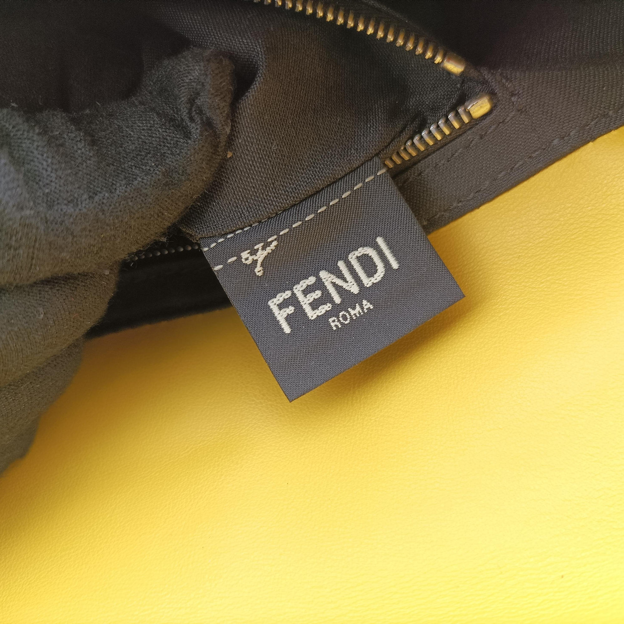 Pre-owned Fendi Flat Selleria Baguette Grey Leather 7VA472 shoulderbag | stylenewstar