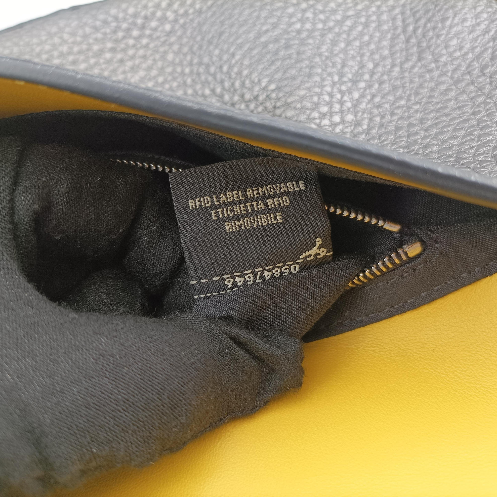 Pre-owned Fendi Flat Selleria Baguette Grey Leather 7VA472 shoulderbag | stylenewstar