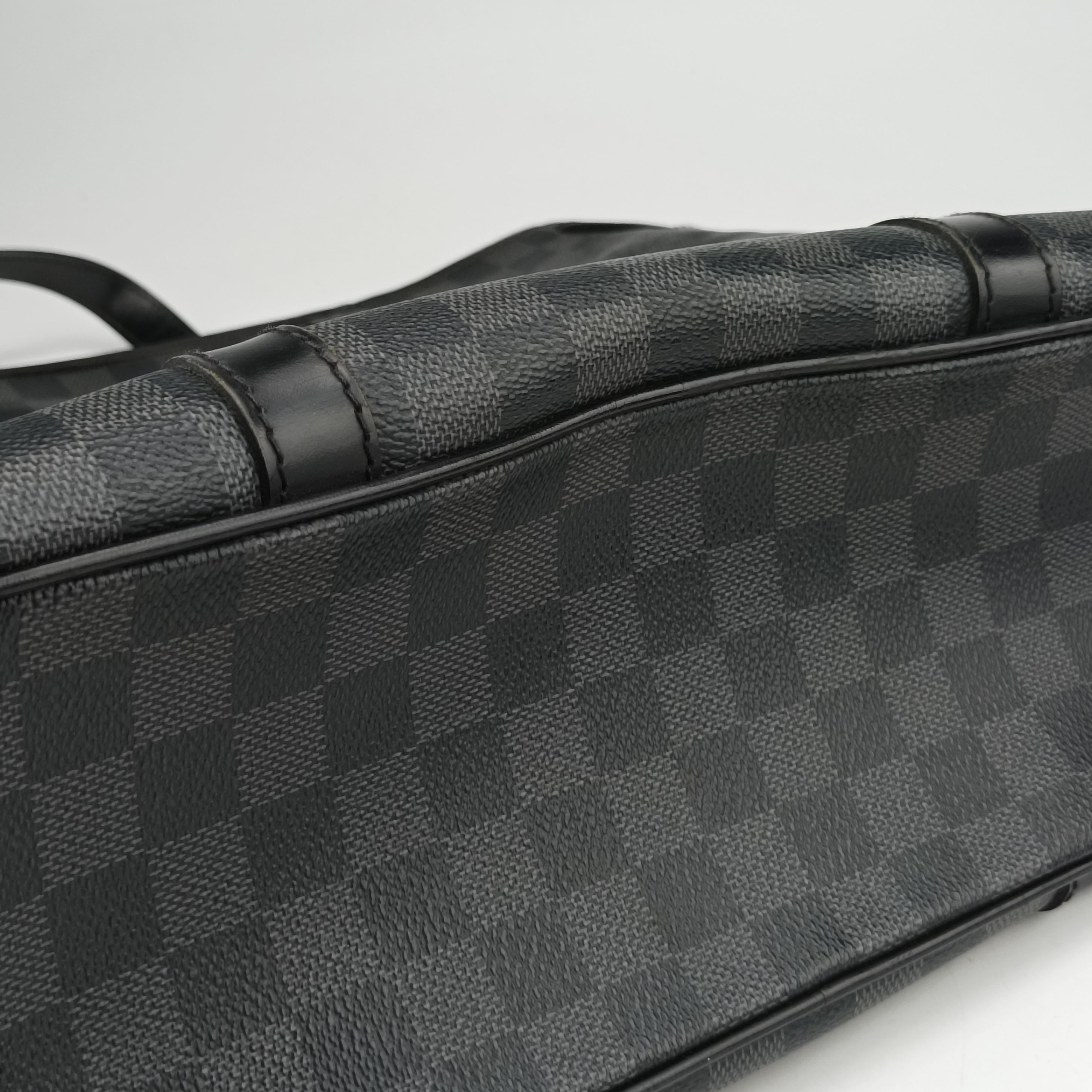 Secondhand Louis Vuitton TADAO Noir Damier Graphite N51192 shoulderbag | stylenewstar