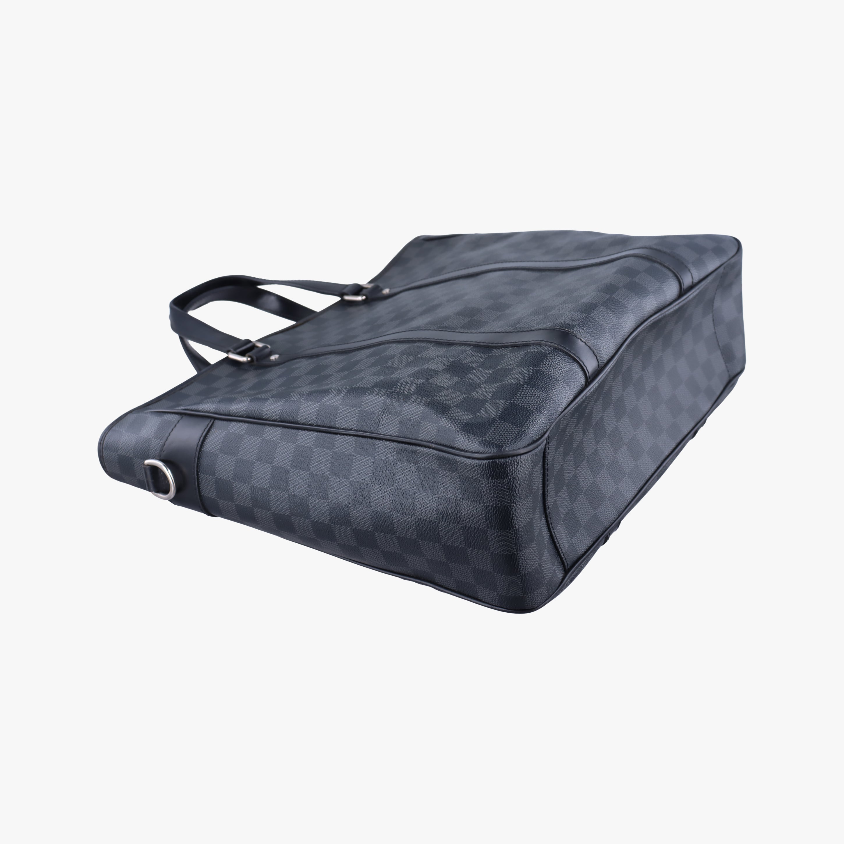 Secondhand Louis Vuitton TADAO Noir Damier Graphite N51192 shoulderbag | stylenewstar