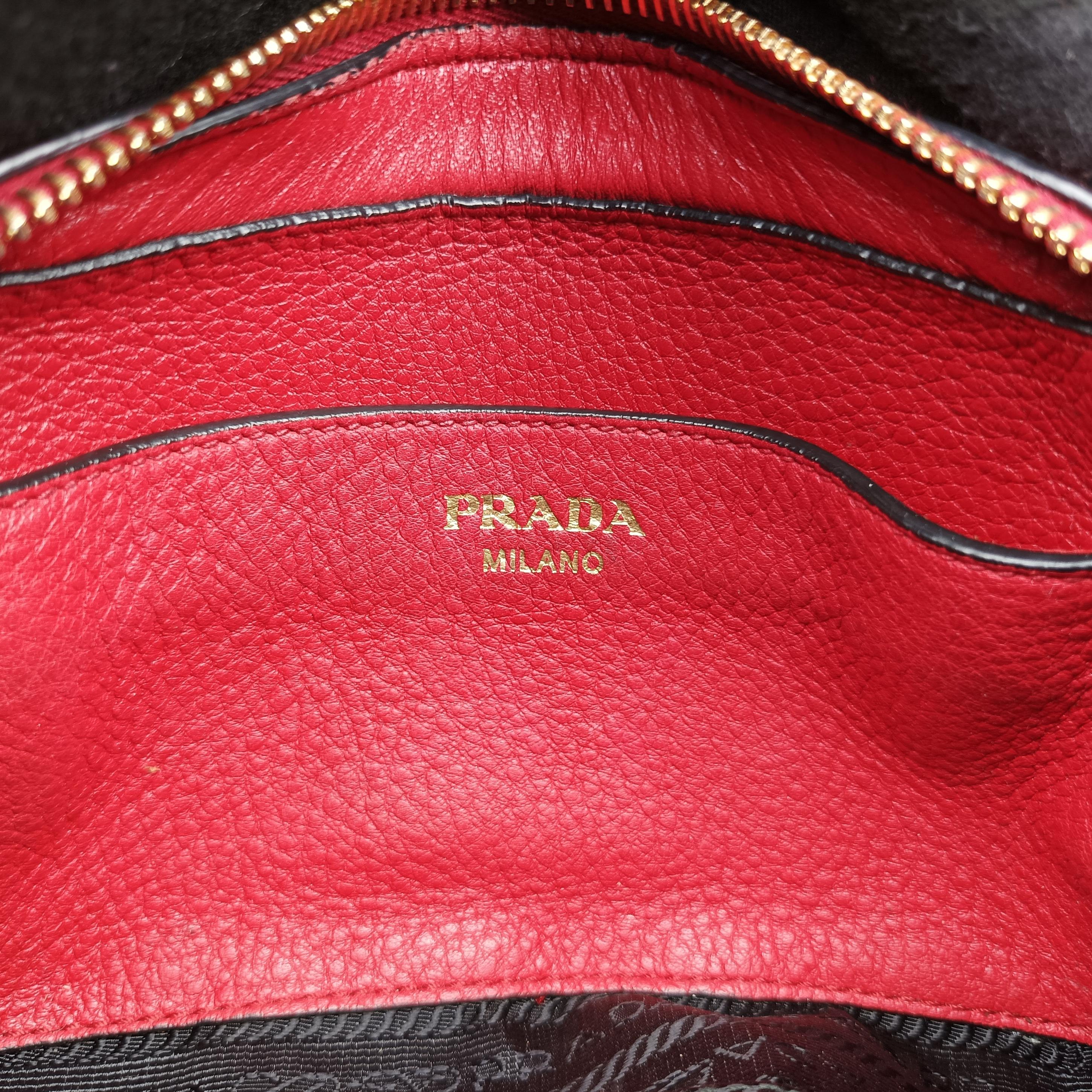 Pre-owned Prada Convertible Belt Red leather 1BL006 bum bag/waist bag | stylenewstar