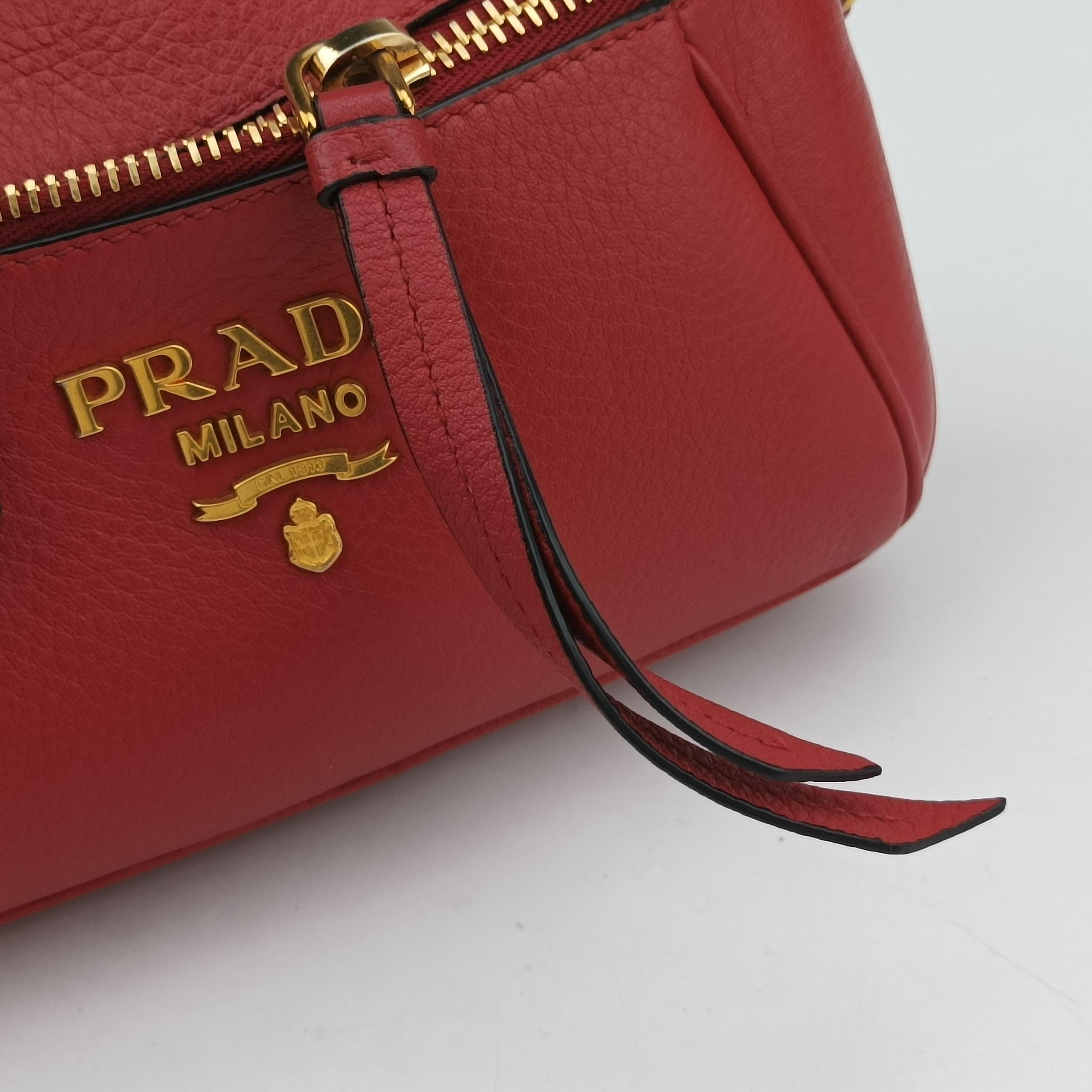Pre-owned Prada Convertible Belt Red leather 1BL006 bum bag/waist bag | stylenewstar
