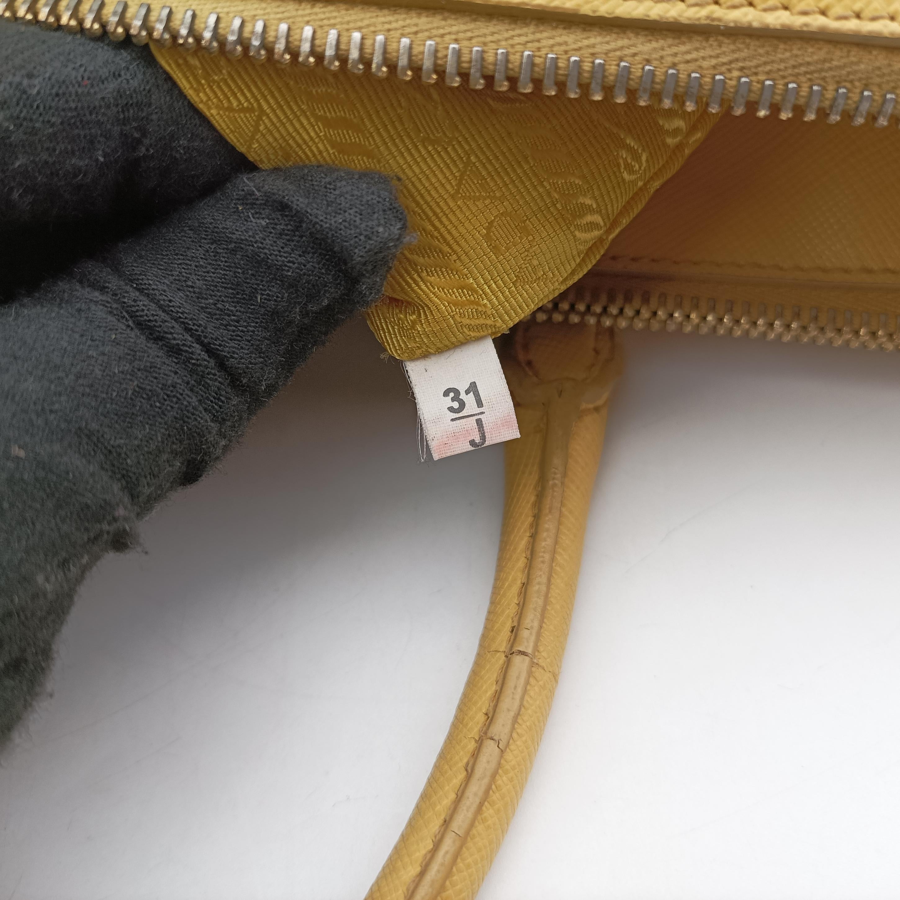 Pre-owned Prada Galleria Yellow SAFFIANO Leather BN1786 handbag | stylenewstar