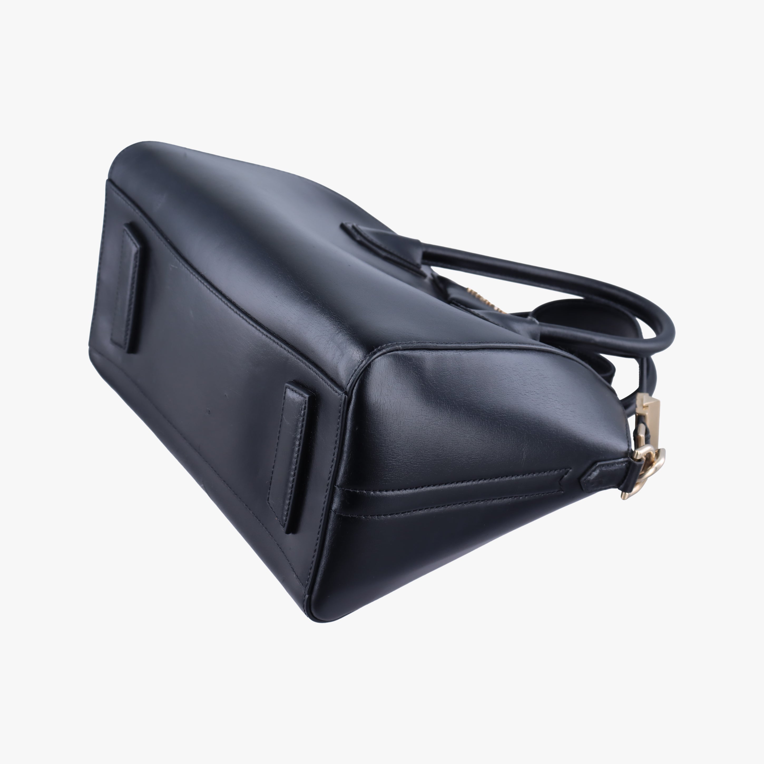 Pre-owned Givenchy Antigona Black Leather  shoulderbag | stylenewstar