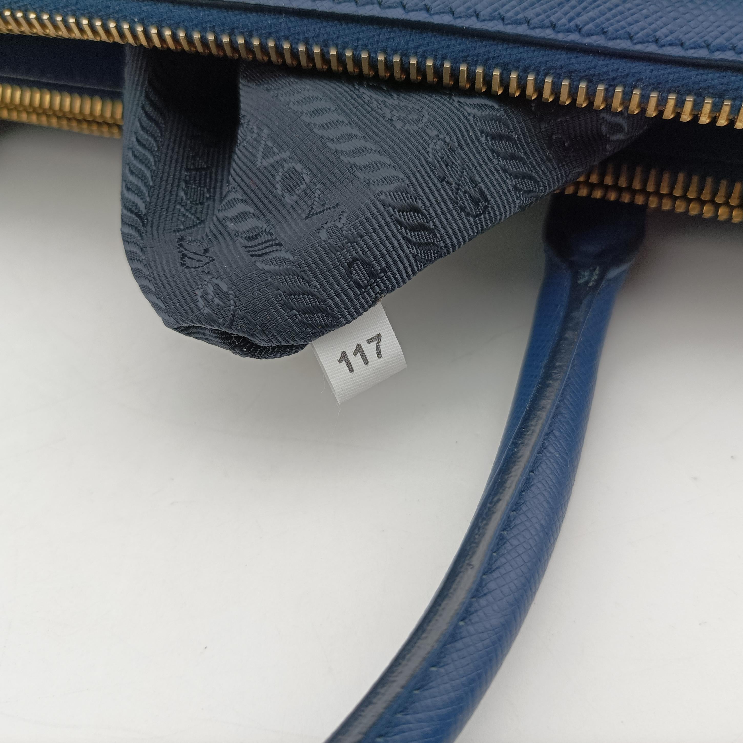 Secondhand Prada Galleria Blue SAFFIANO Leather BN2274 shoulderbag | stylenewstar